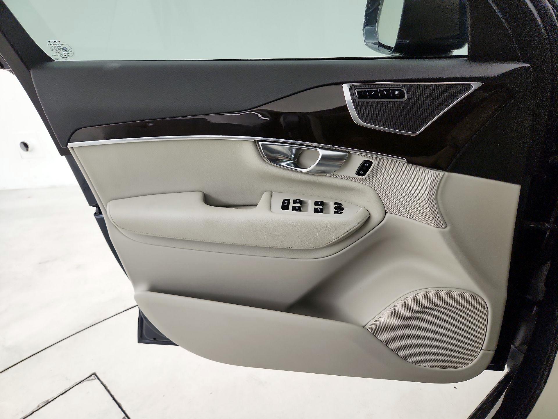 Thumbnail: 2019 Volvo XC90 - 12