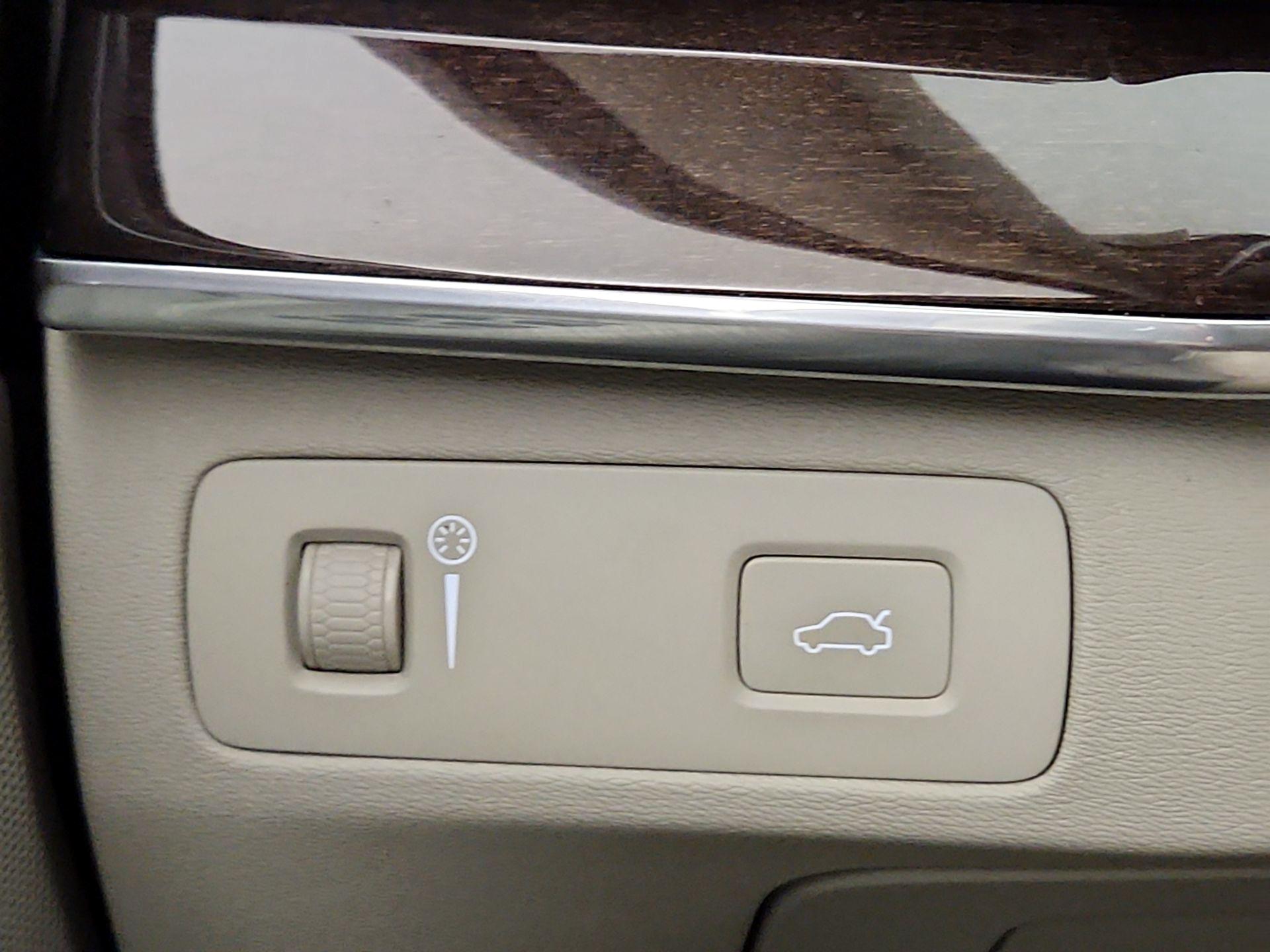 Thumbnail: 2019 Volvo XC90 - 13