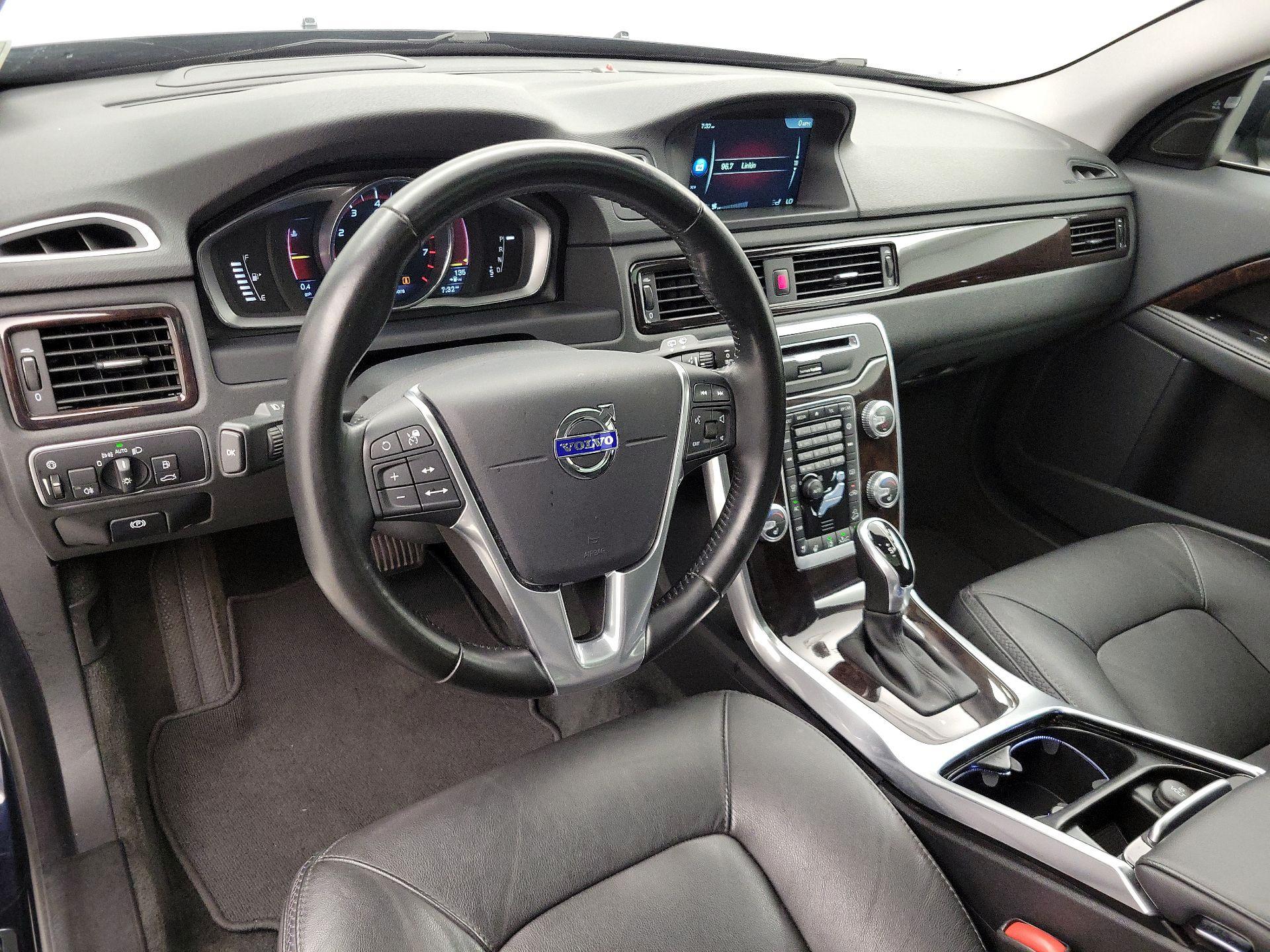 Thumbnail: 2016 Volvo XC70 - 9