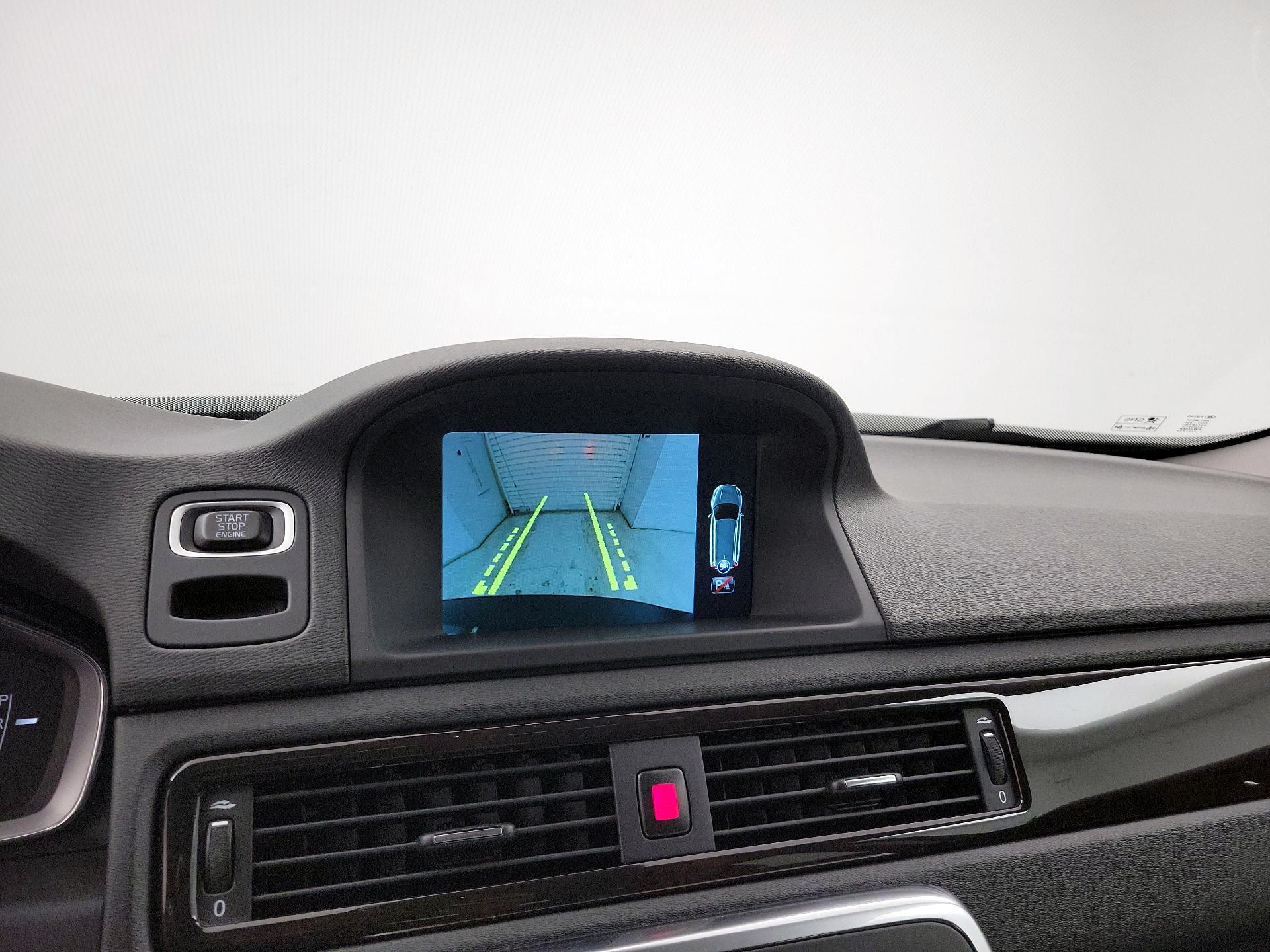 Thumbnail: 2016 Volvo XC70 - 14