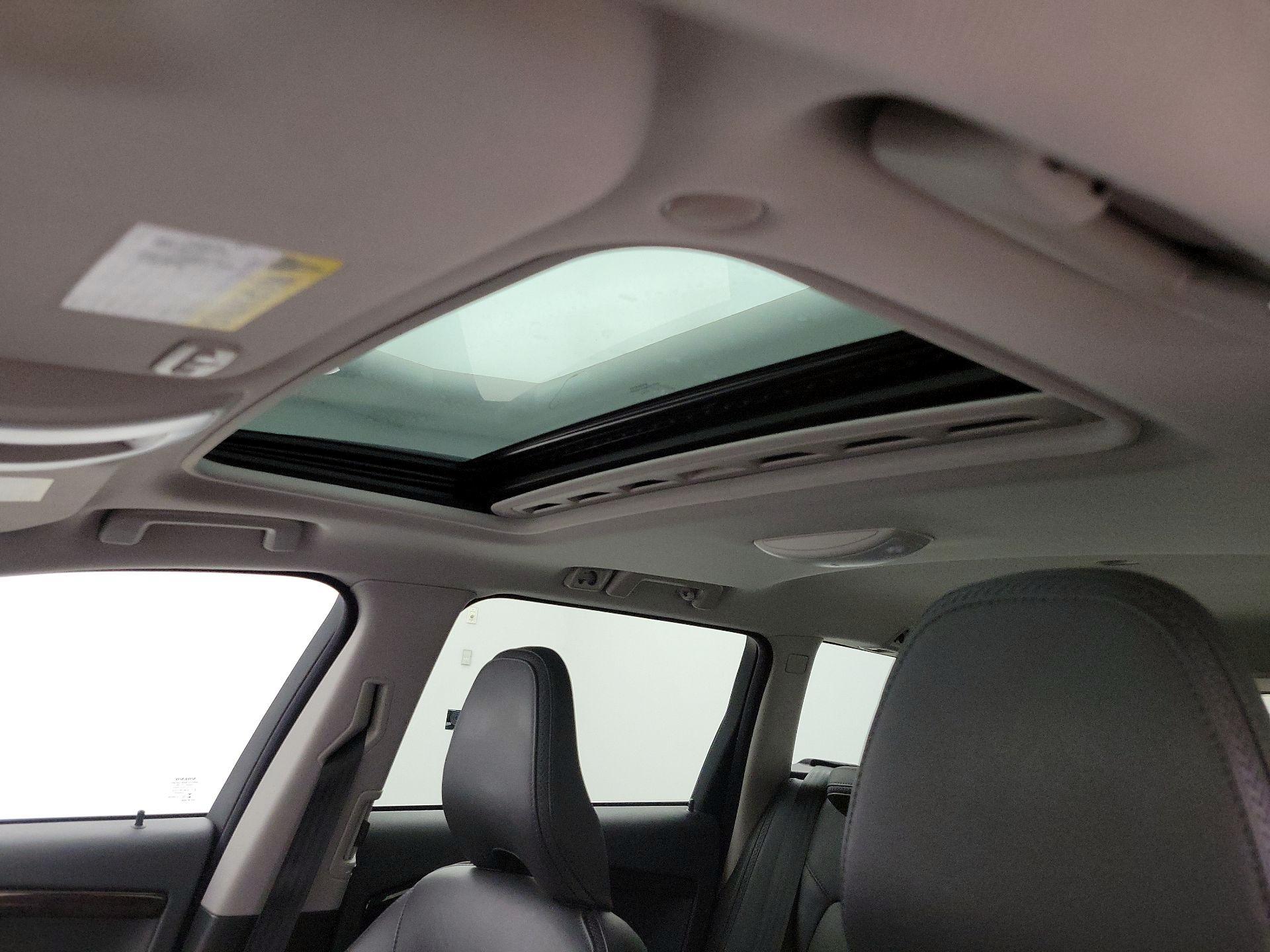 Thumbnail: 2016 Volvo XC70 - 19