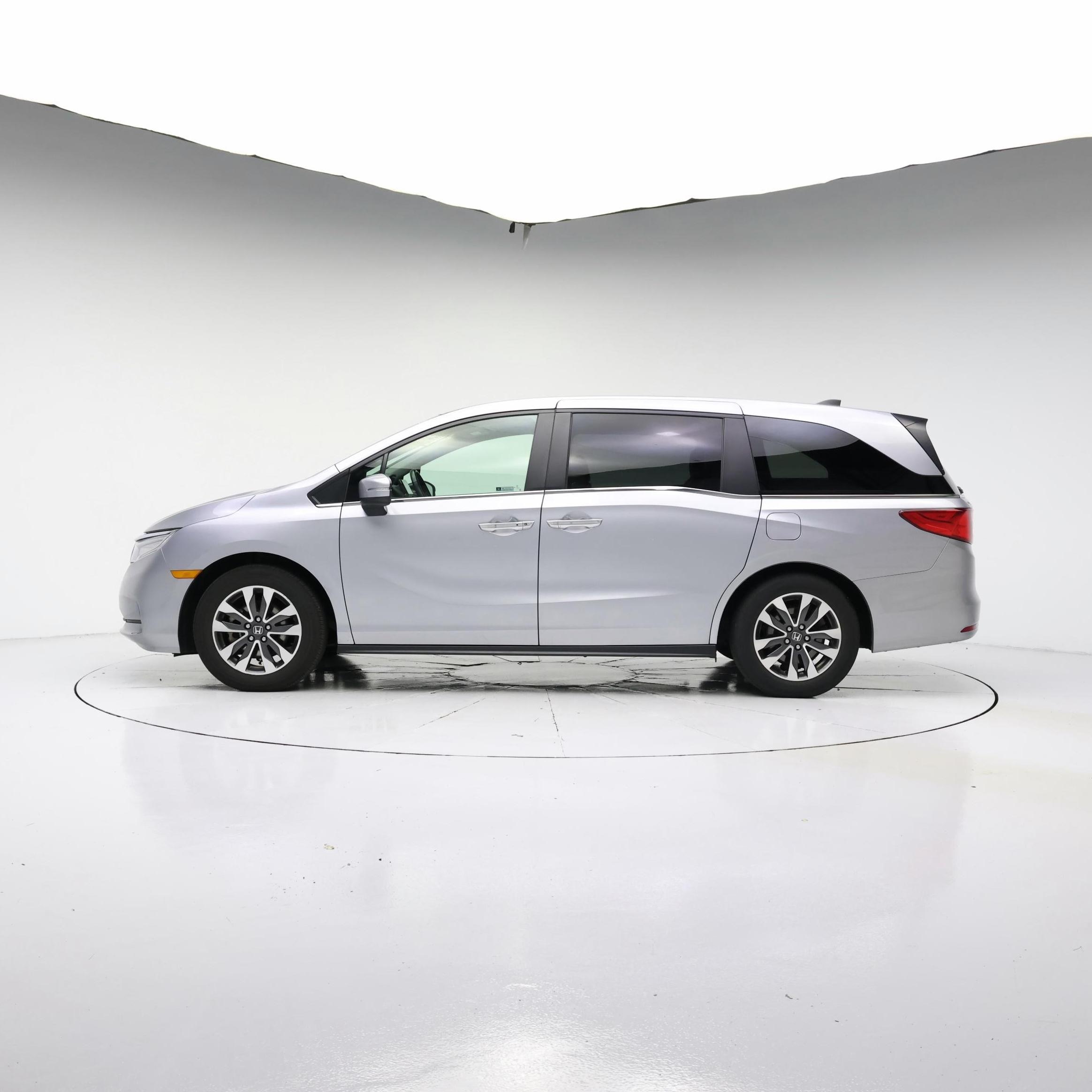 Thumbnail: 2021 Honda Odyssey - 3