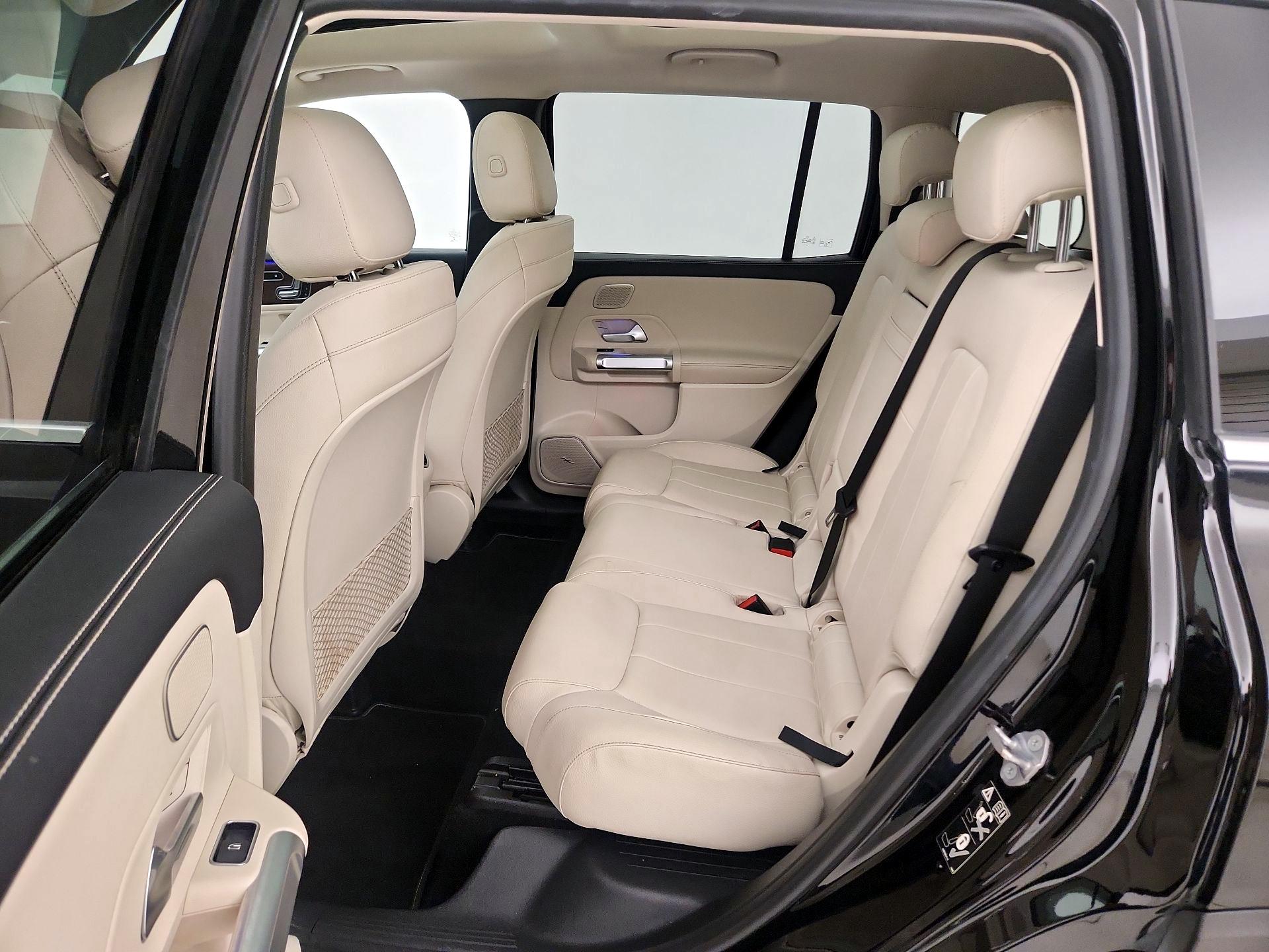 Thumbnail: 2020 Mercedes-Benz GLB - 20