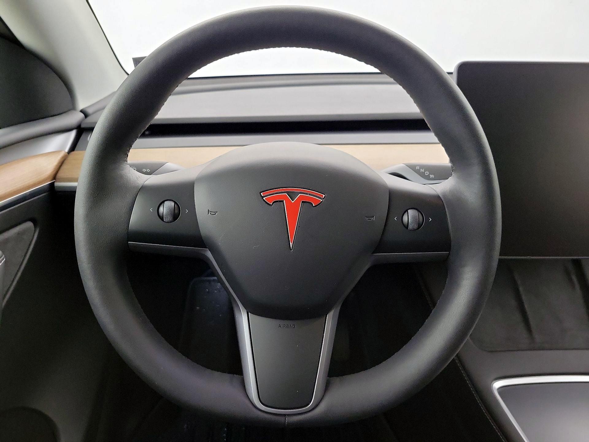 Thumbnail: 2023 Tesla Model Y - 10