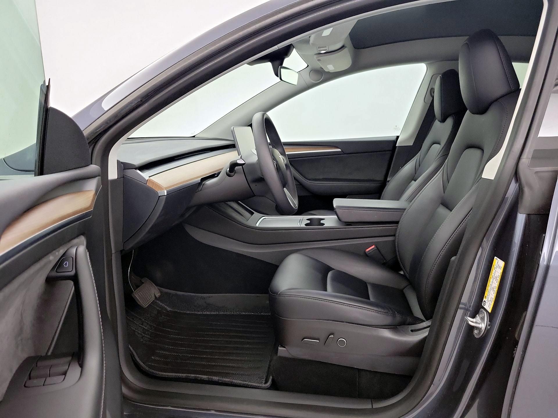 Thumbnail: 2023 Tesla Model Y - 11