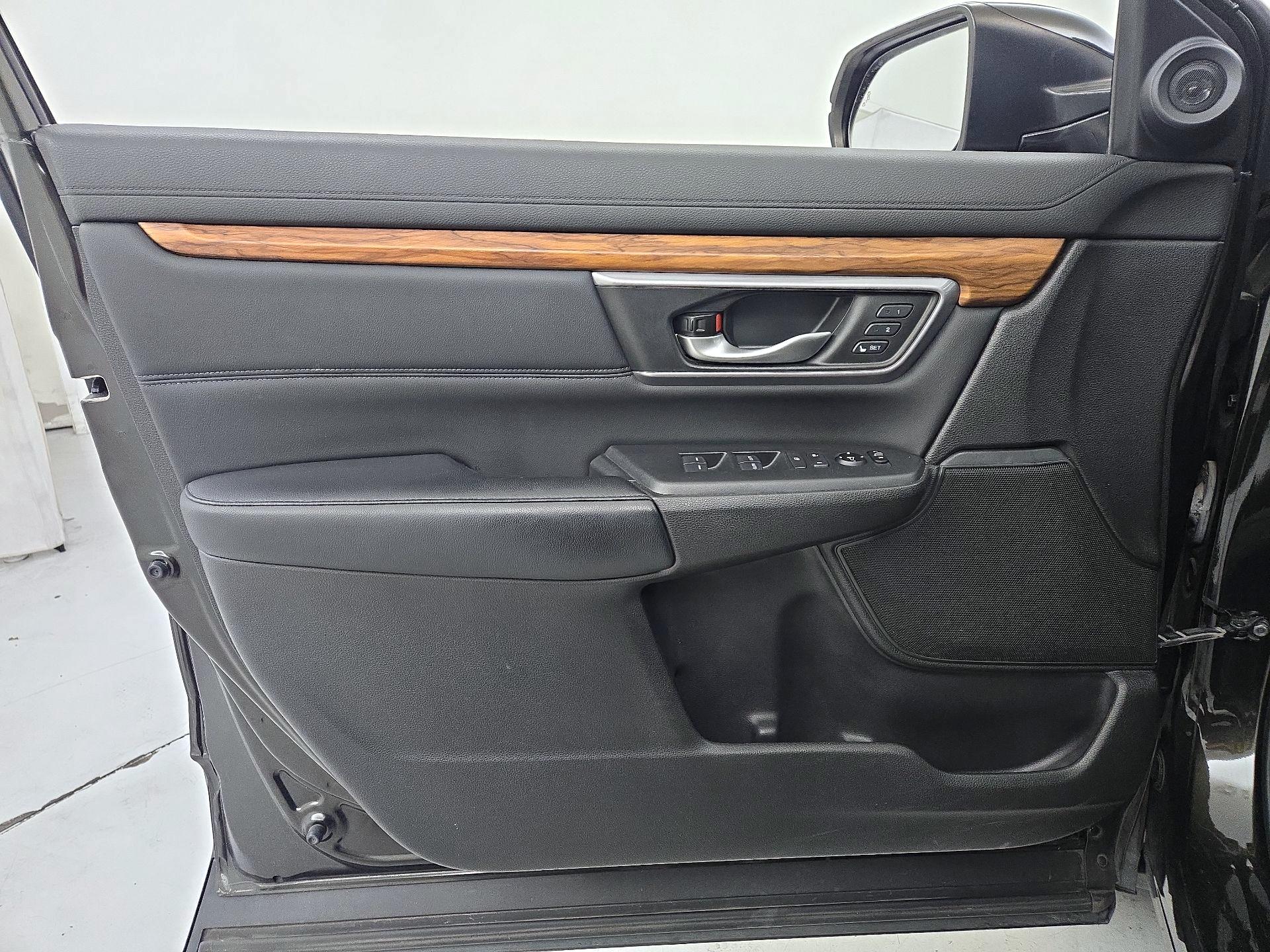 Thumbnail: 2017 Honda CR-V - 12