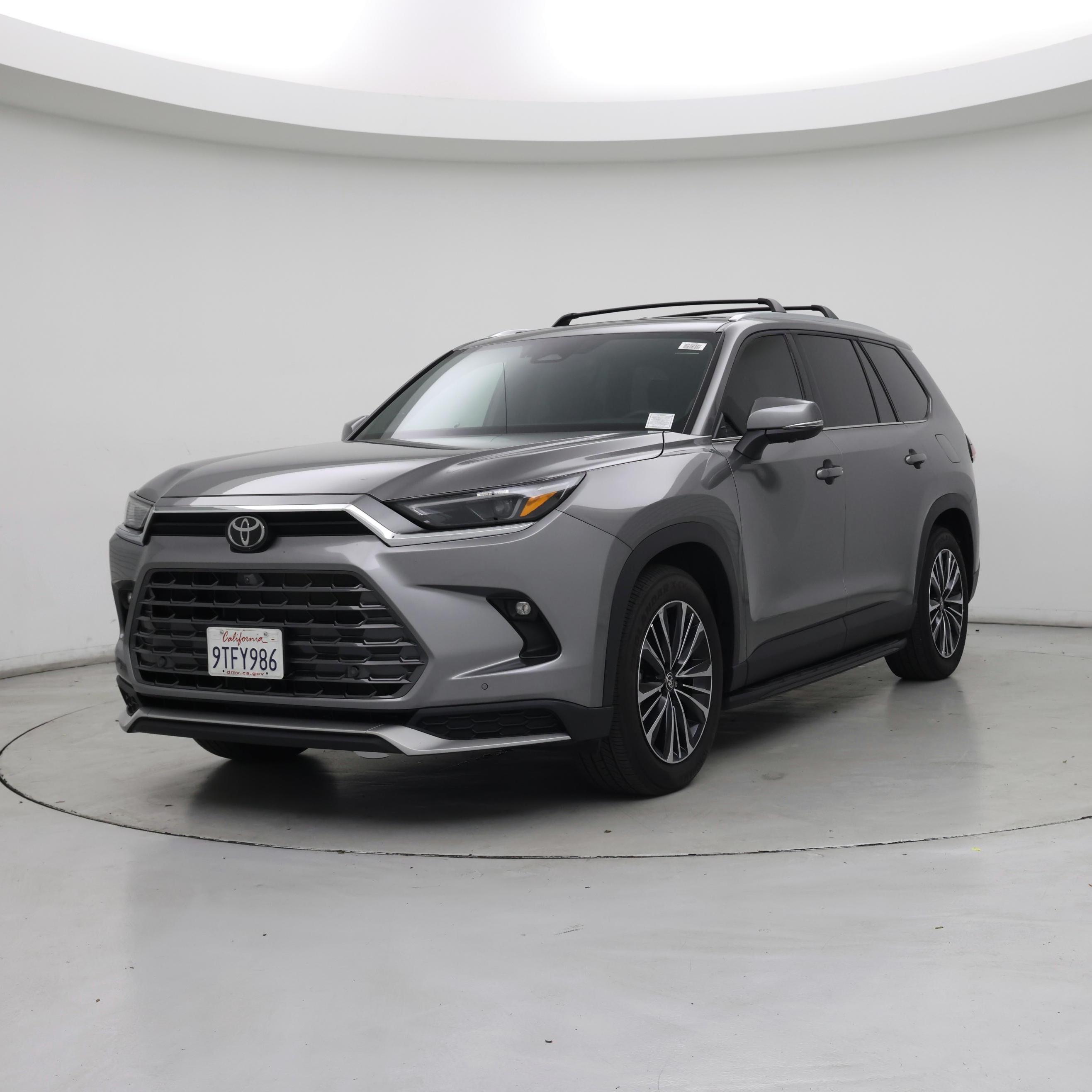 Thumbnail: 2025 Toyota Highlander - 4