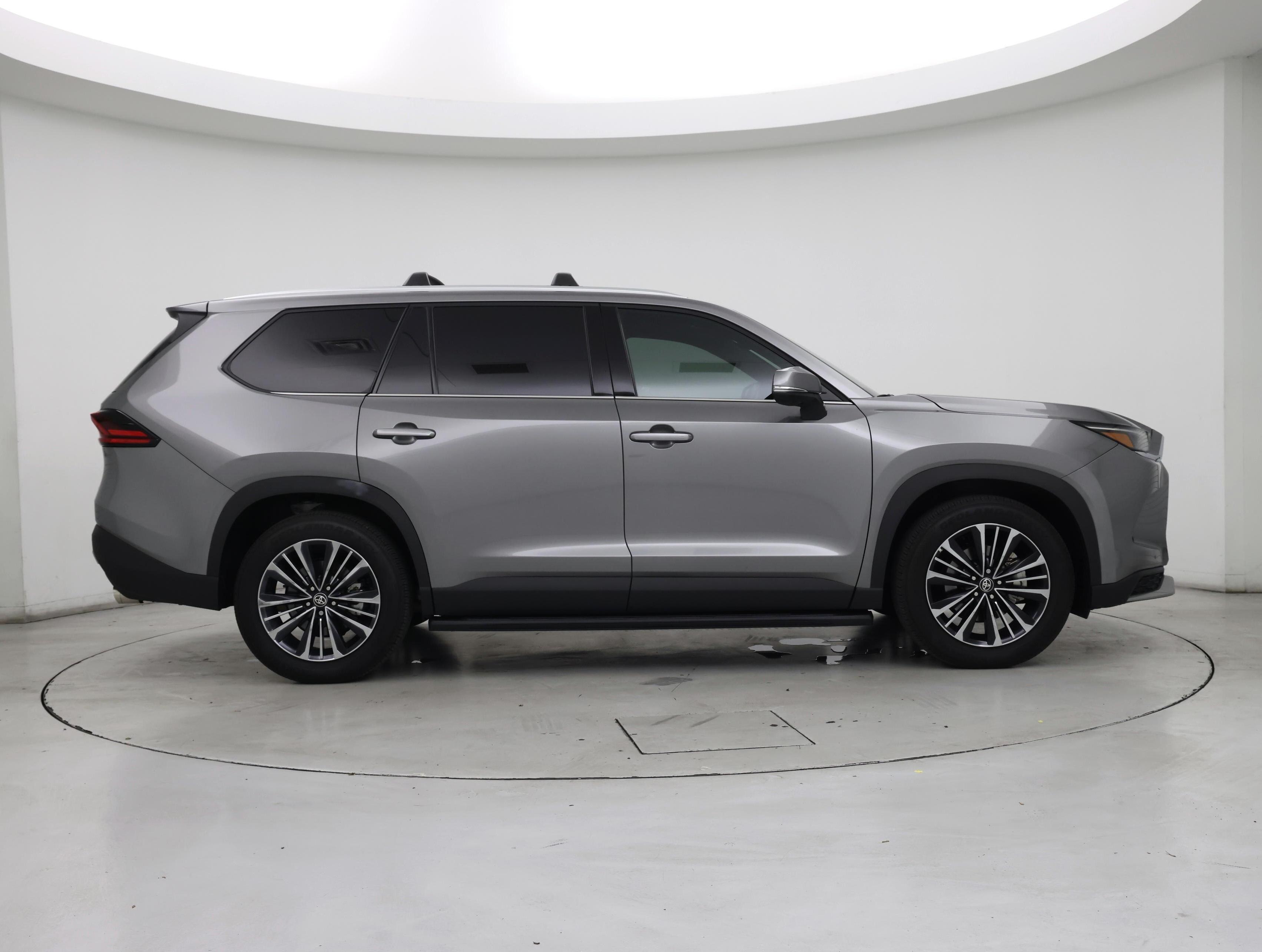 Thumbnail: 2025 Toyota Highlander - 7