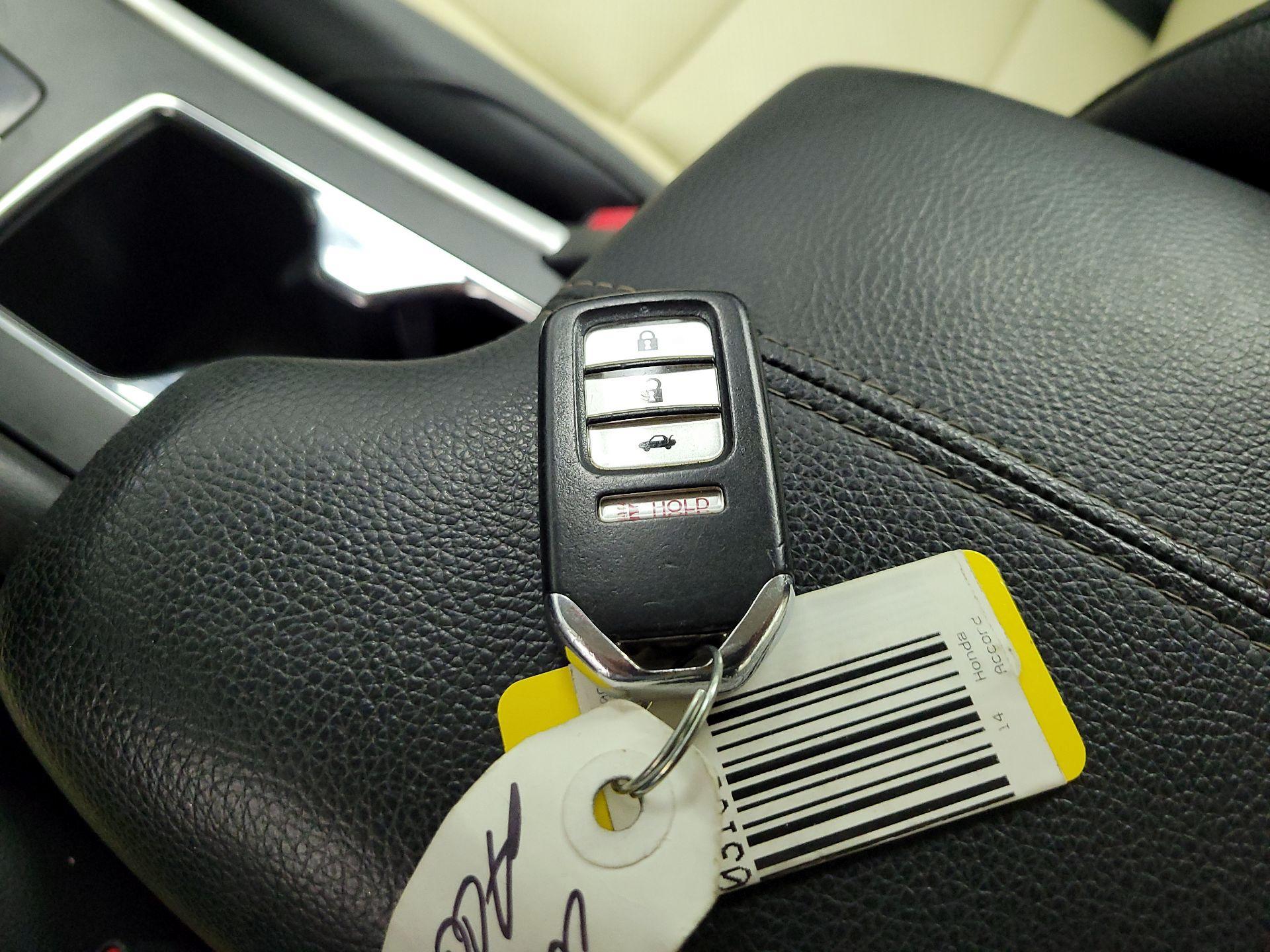 Thumbnail: 2014 Honda Accord - 18