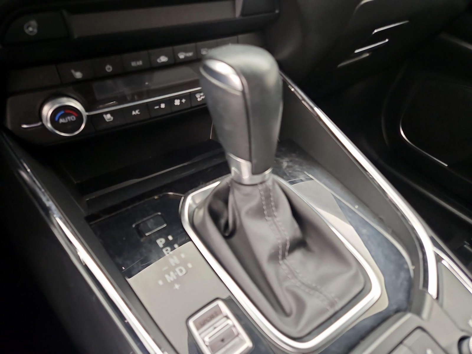2021 Mazda CX-9 Carbon Edition - Photo 18