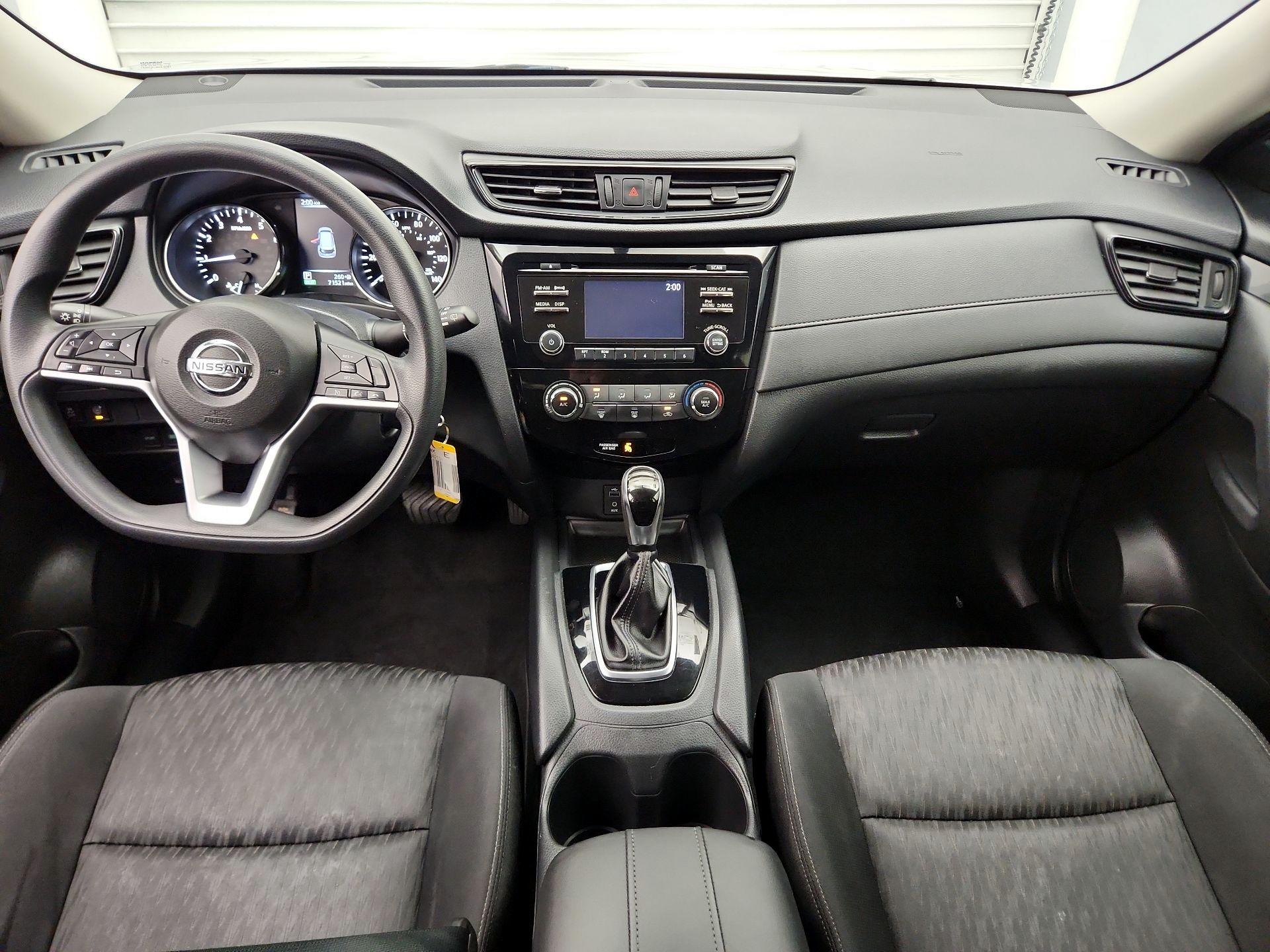 Thumbnail: 2017 Nissan Rogue - 9