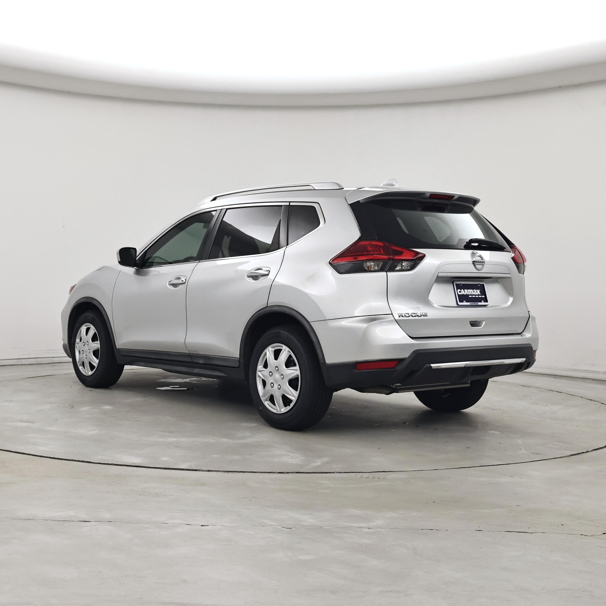 Thumbnail: 2017 Nissan Rogue - 2