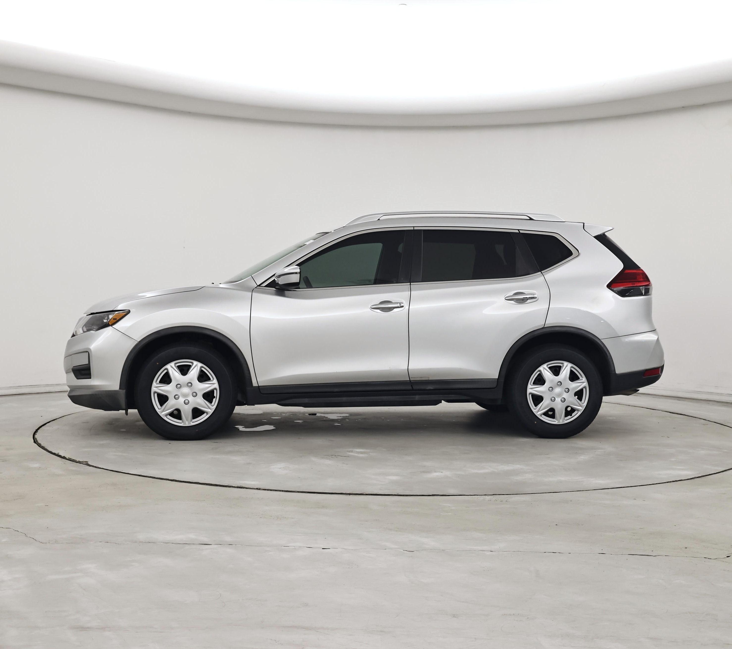 Thumbnail: 2017 Nissan Rogue - 3