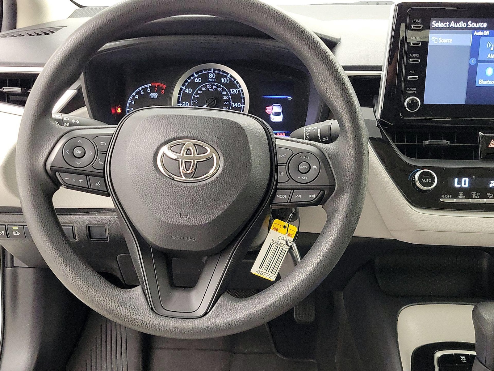 2020 Toyota Corolla LE - Photo 11