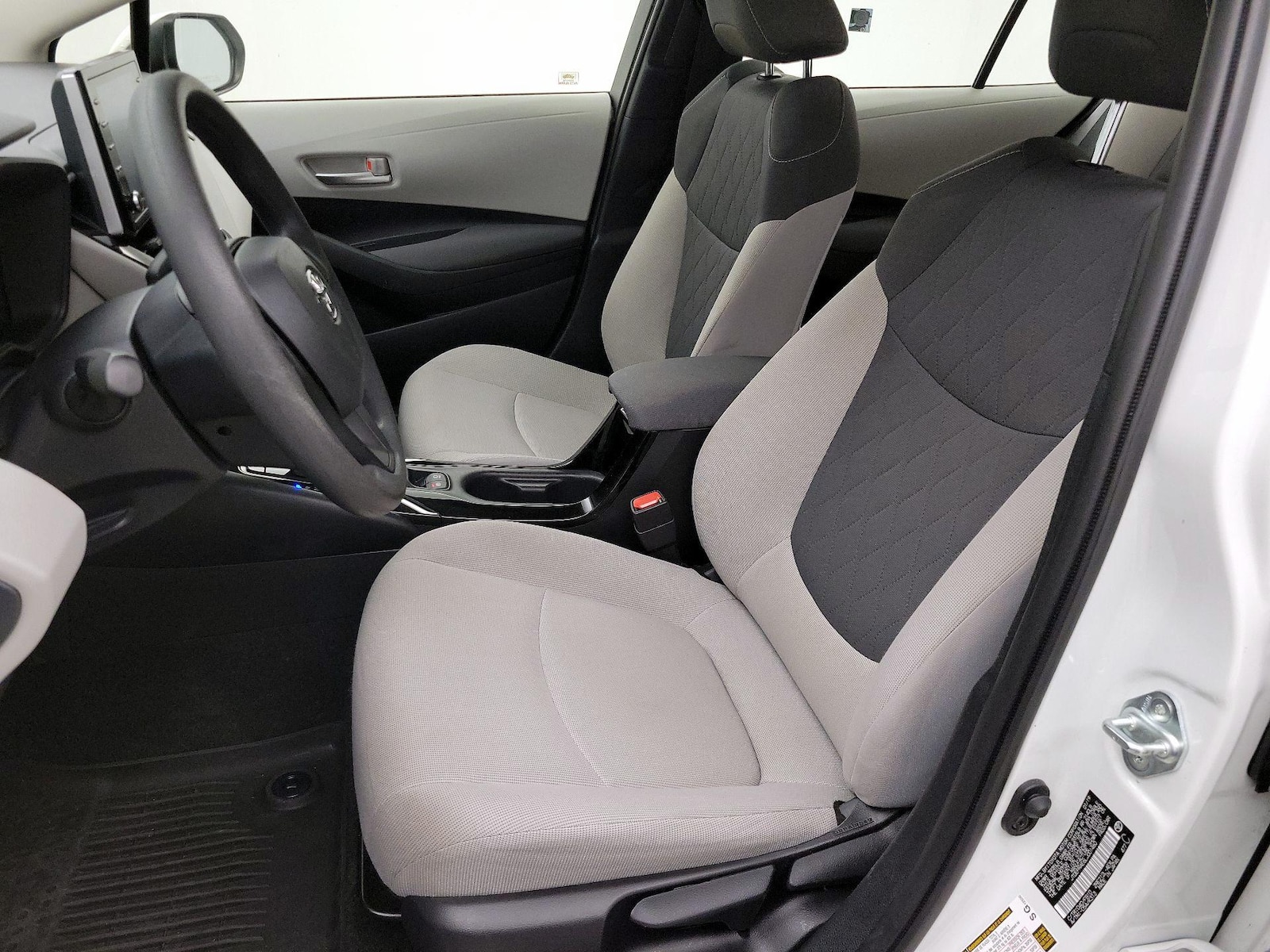 2020 Toyota Corolla LE - Photo 12