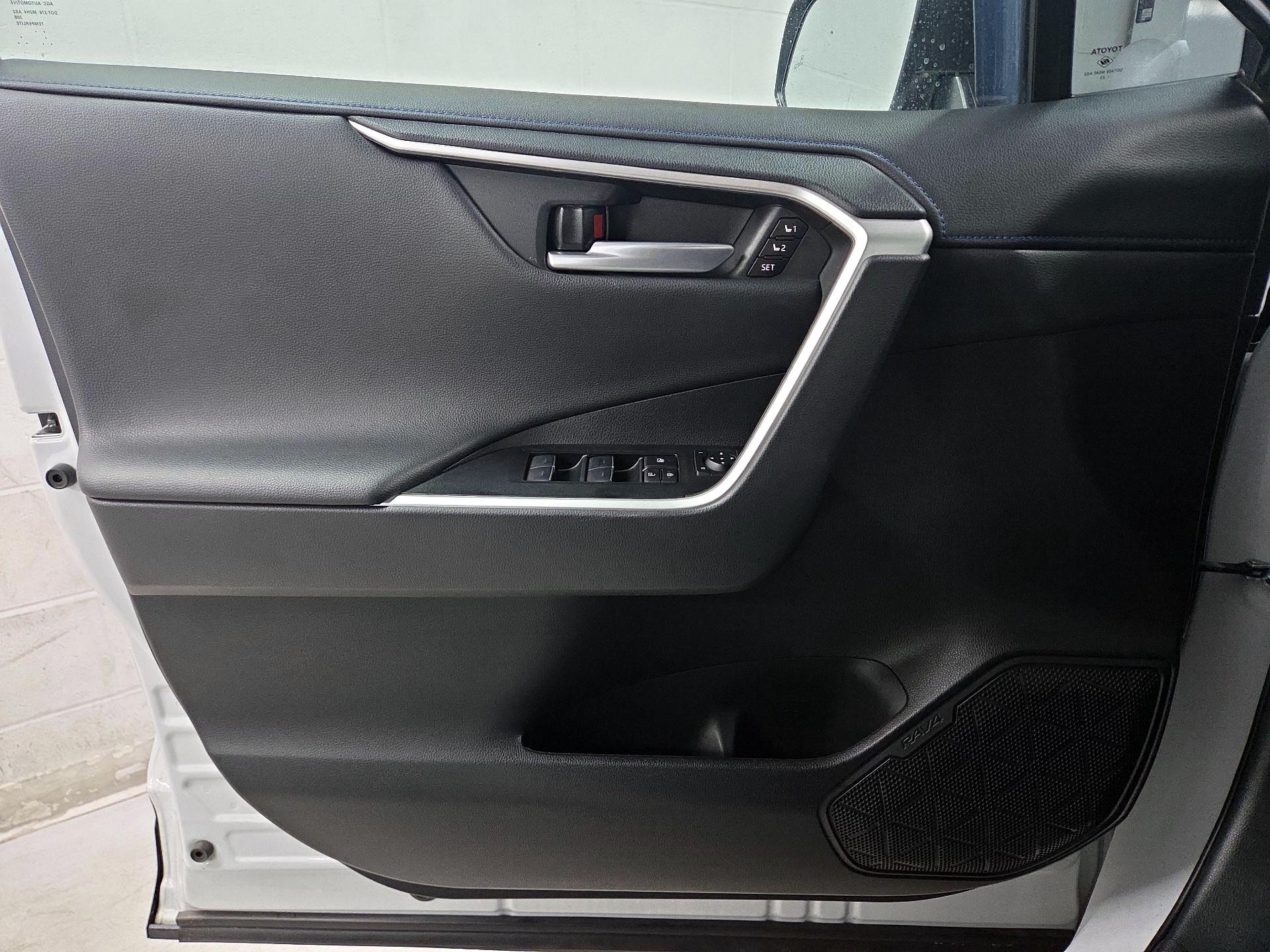Thumbnail: 2024 Toyota RAV4 - 12