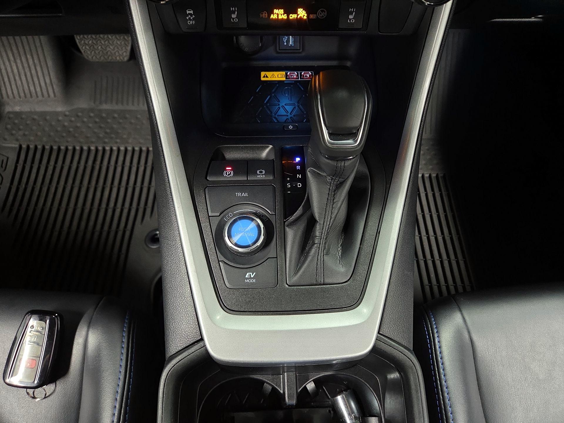 Thumbnail: 2024 Toyota RAV4 - 15