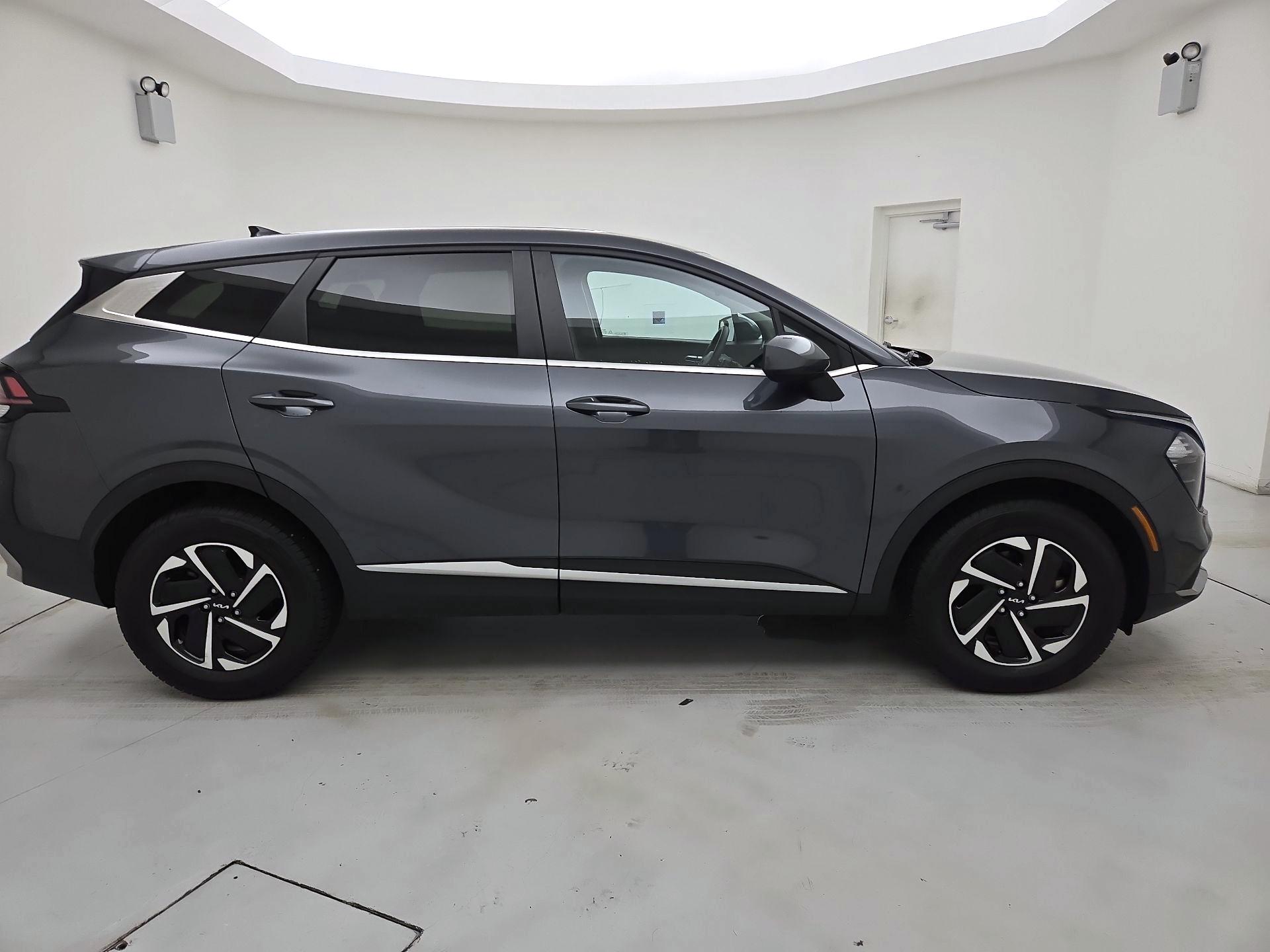 Thumbnail: 2023 Kia Sportage - 4