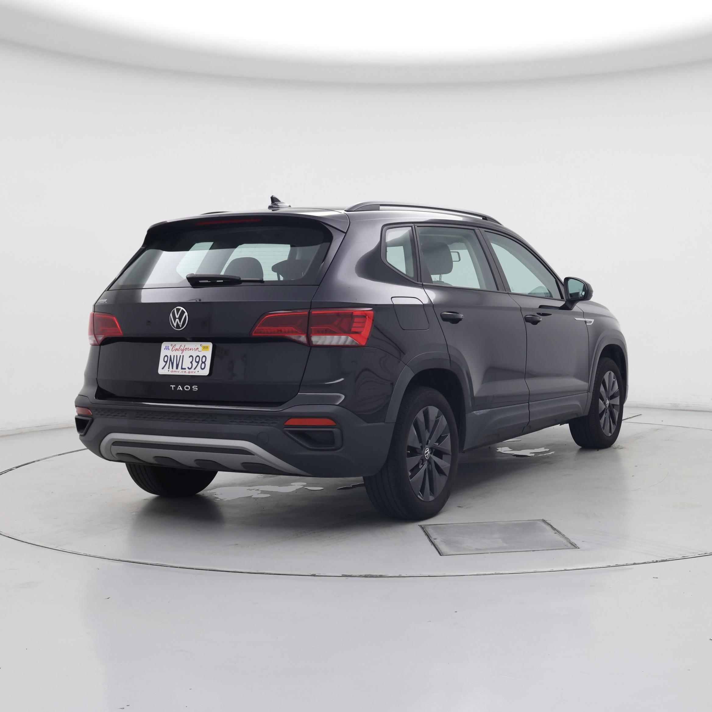 Thumbnail: 2022 Volkswagen Taos - 8
