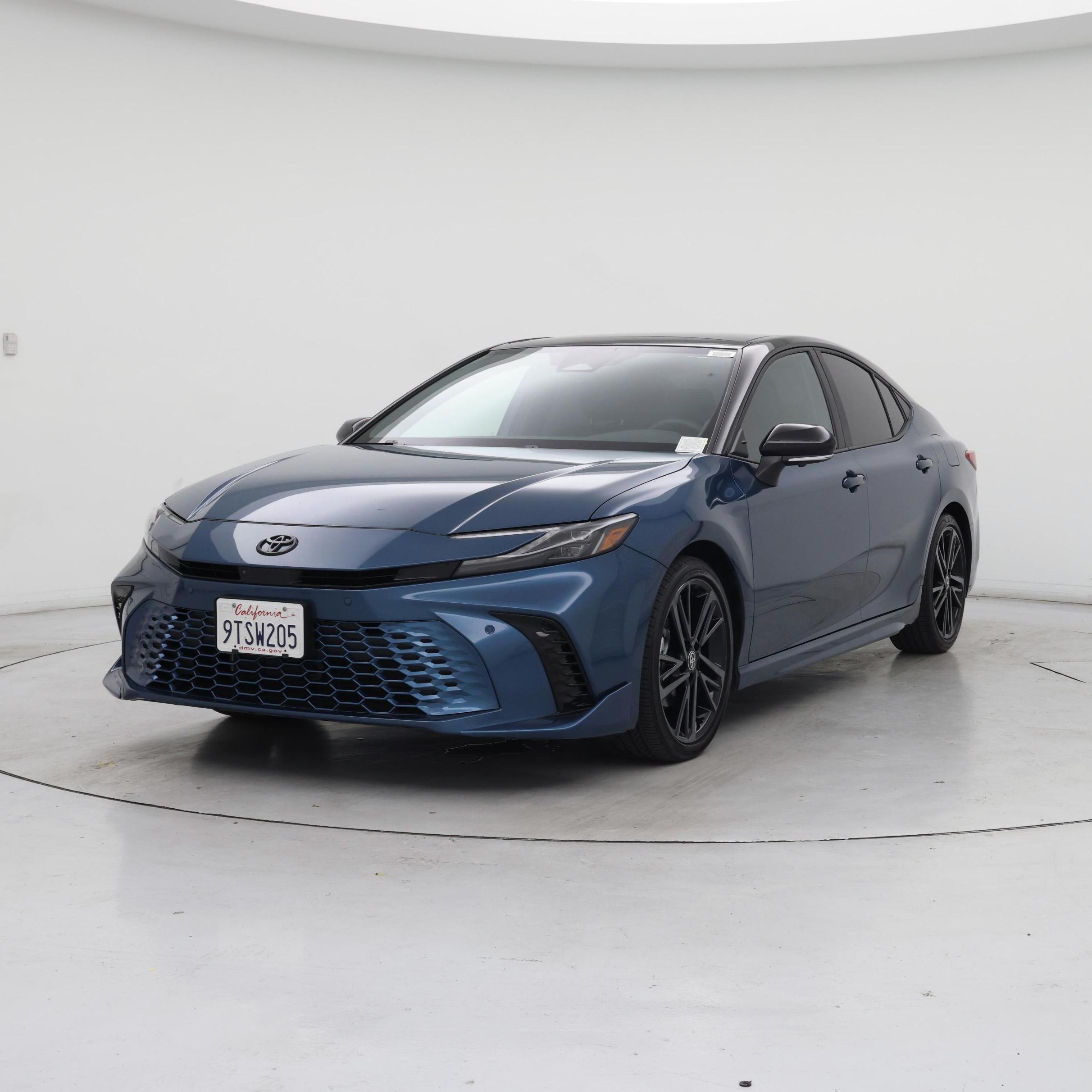 Thumbnail: 2025 Toyota Camry - 4