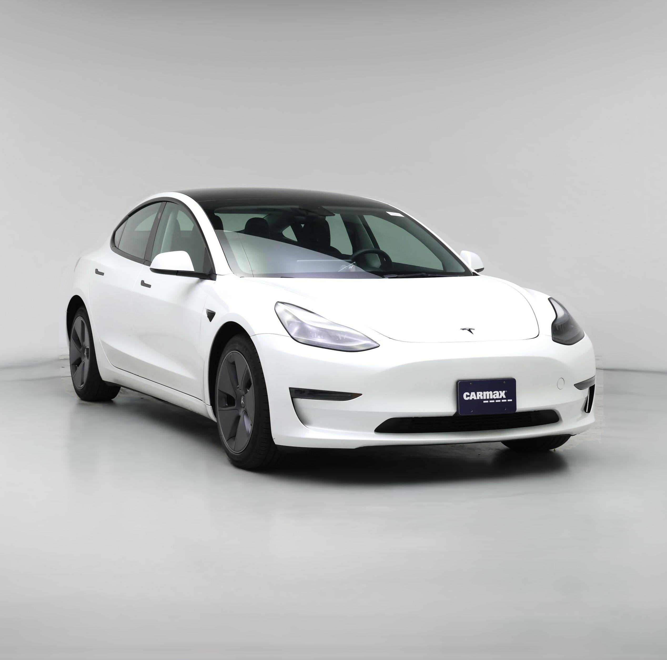 Thumbnail: 2023 Tesla Model 3 - 1