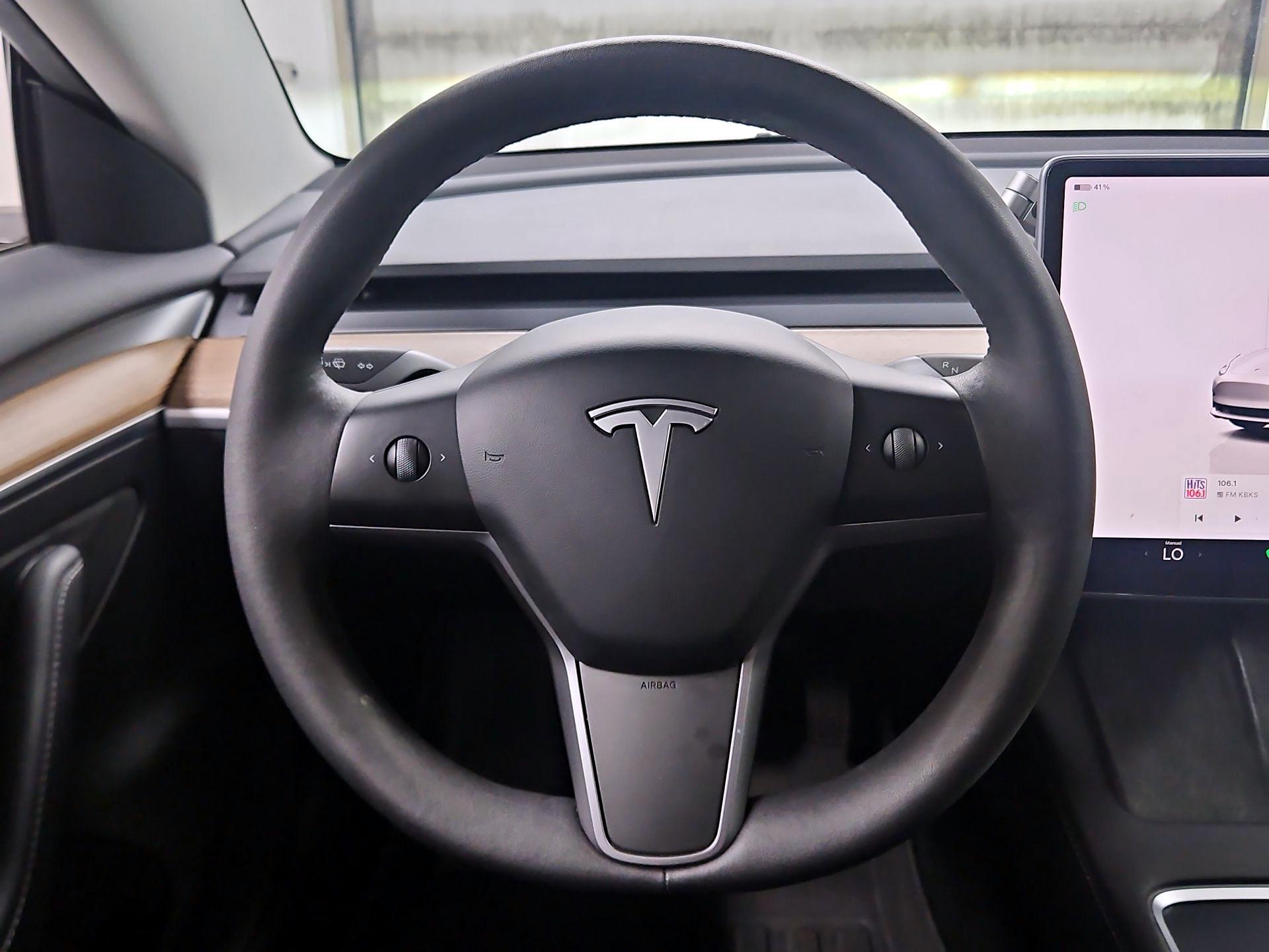 Thumbnail: 2023 Tesla Model 3 - 10