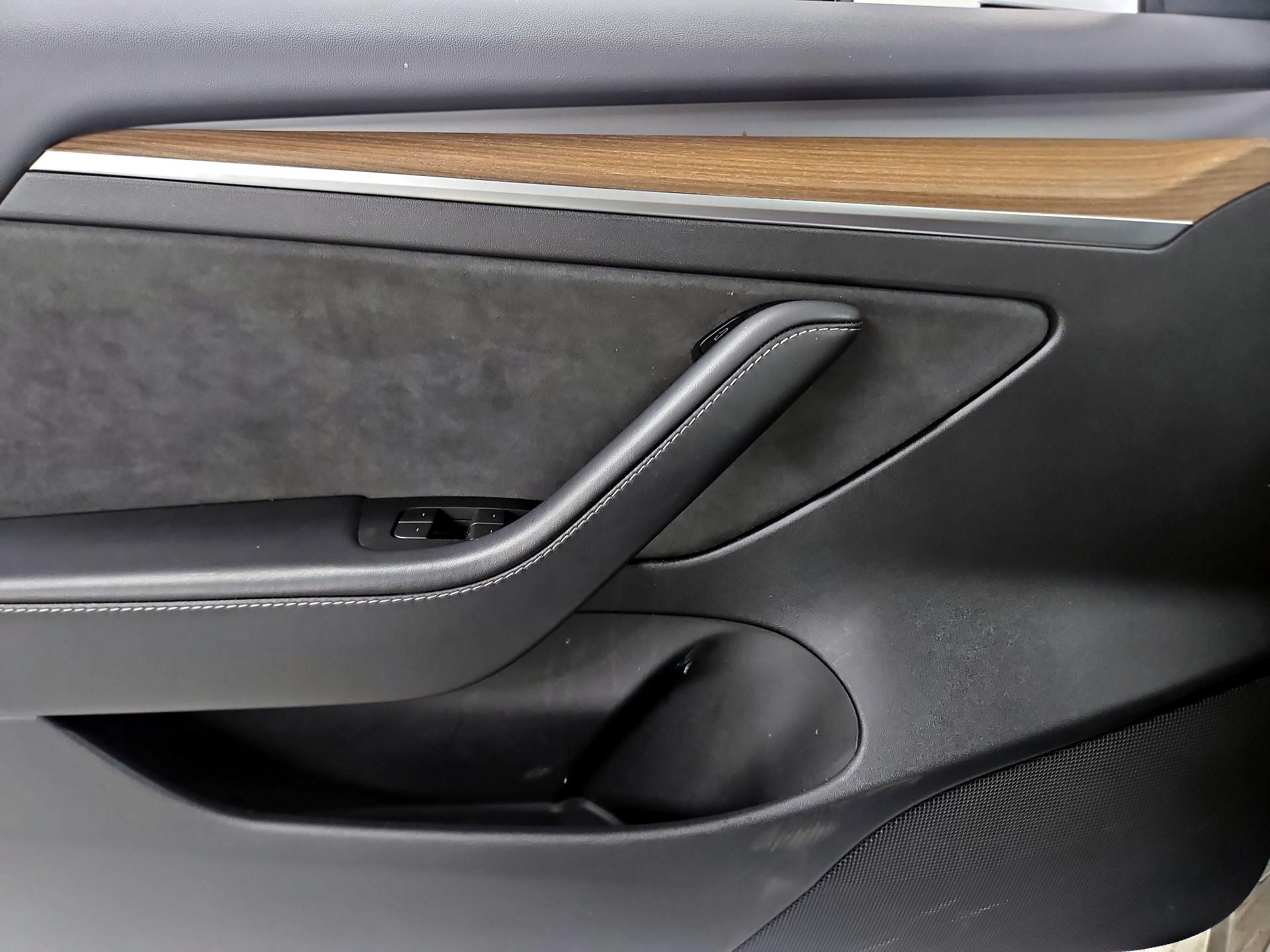 Thumbnail: 2023 Tesla Model 3 - 12