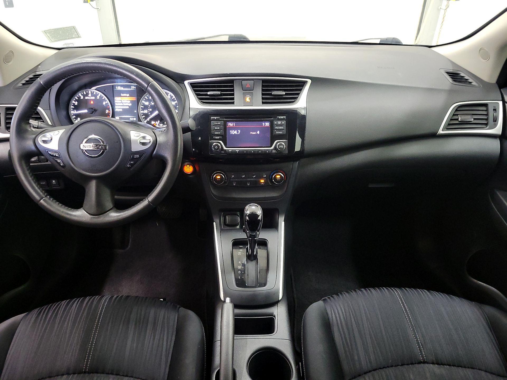 Thumbnail: 2017 Nissan Sentra - 9