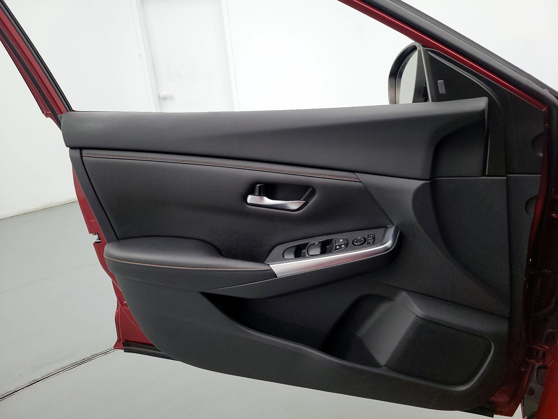 Thumbnail: 2021 Nissan Sentra - 12