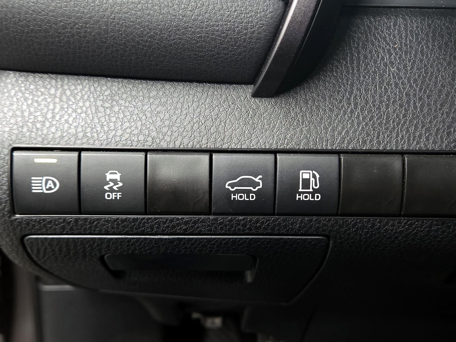 2024 Toyota Camry SE - Photo 14