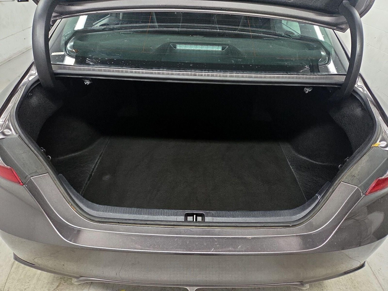 2024 Toyota Camry SE - Photo 21