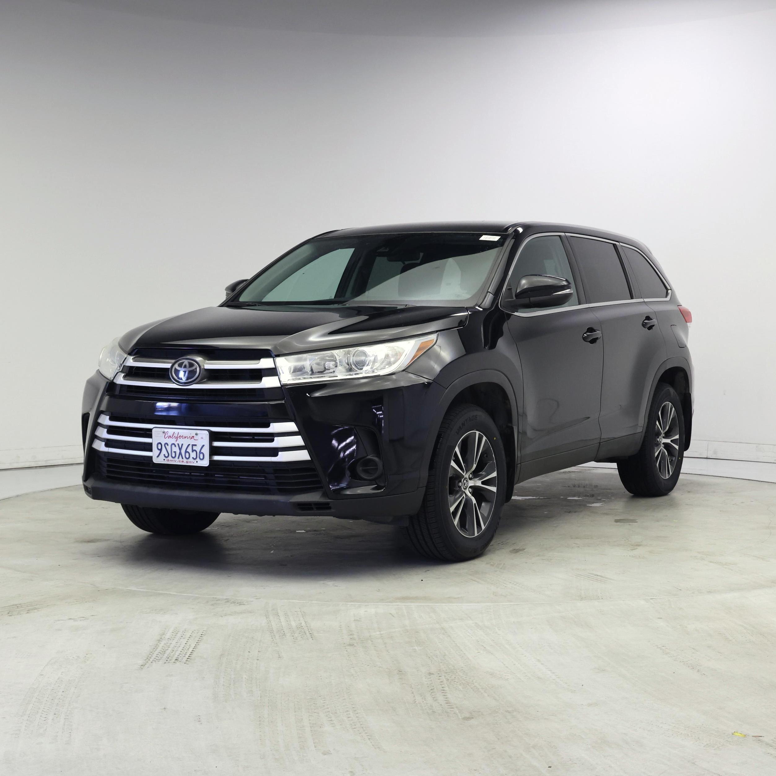 Thumbnail: 2019 Toyota Highlander - 4