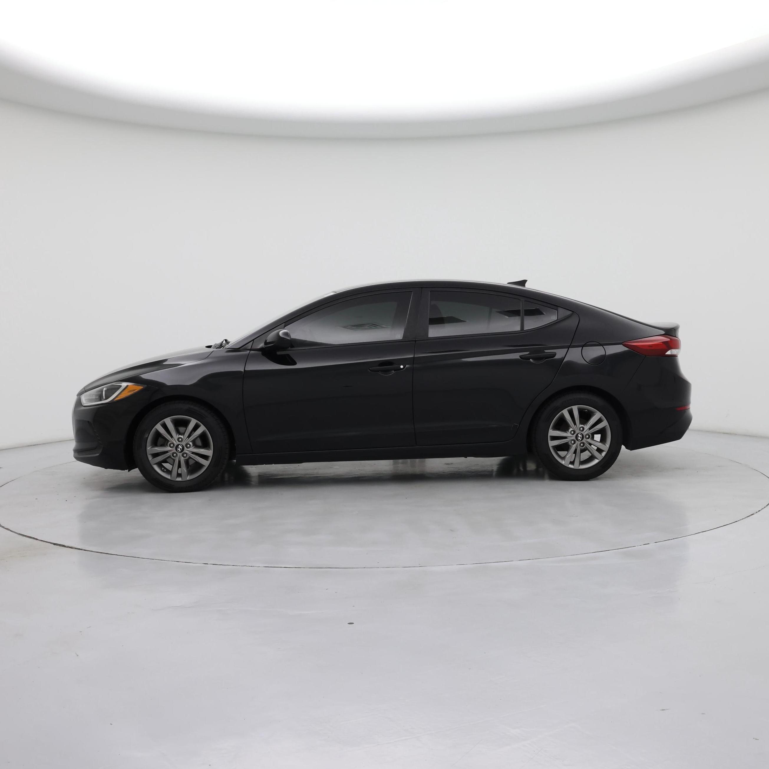 Thumbnail: 2017 Hyundai Elantra - 3