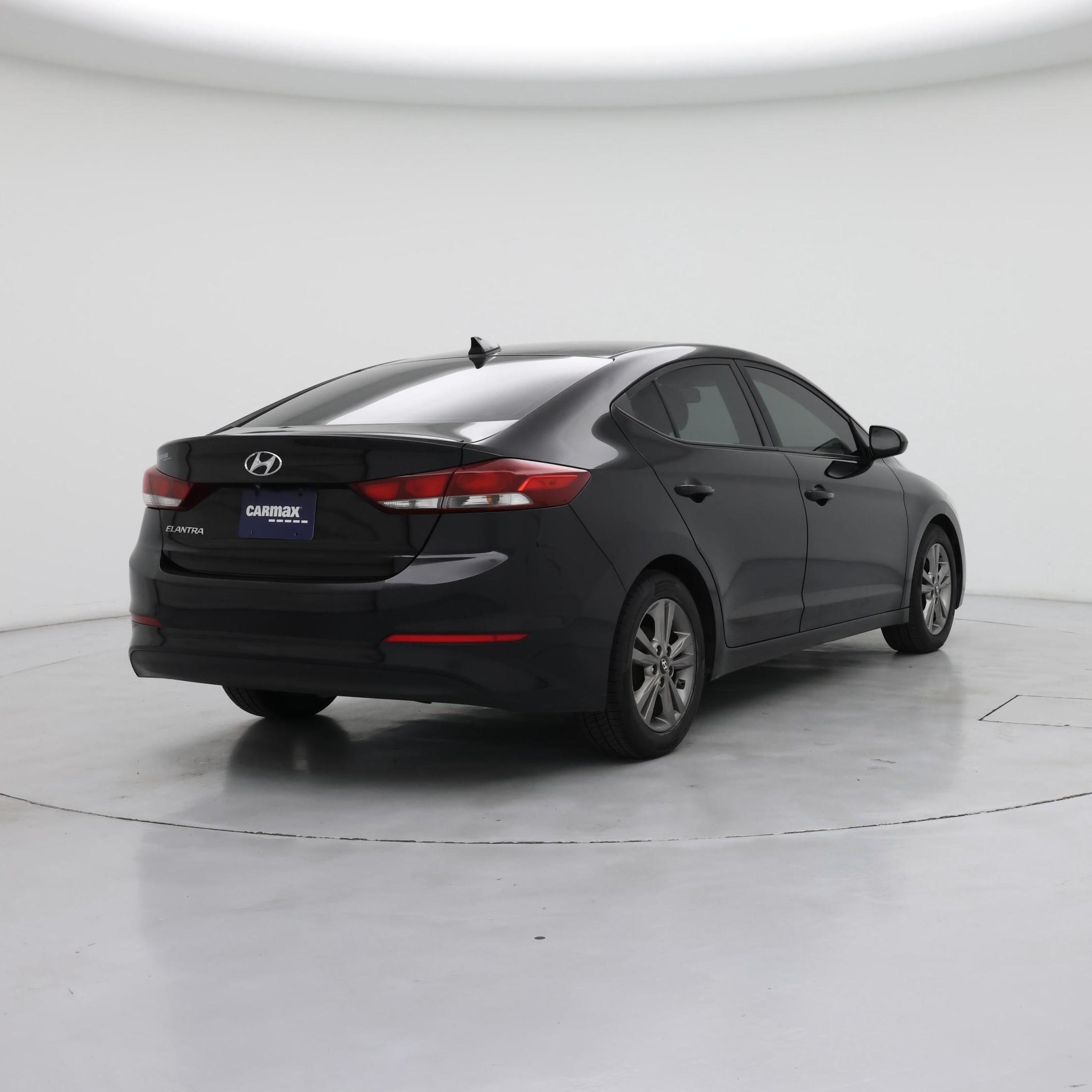 Thumbnail: 2017 Hyundai Elantra - 8