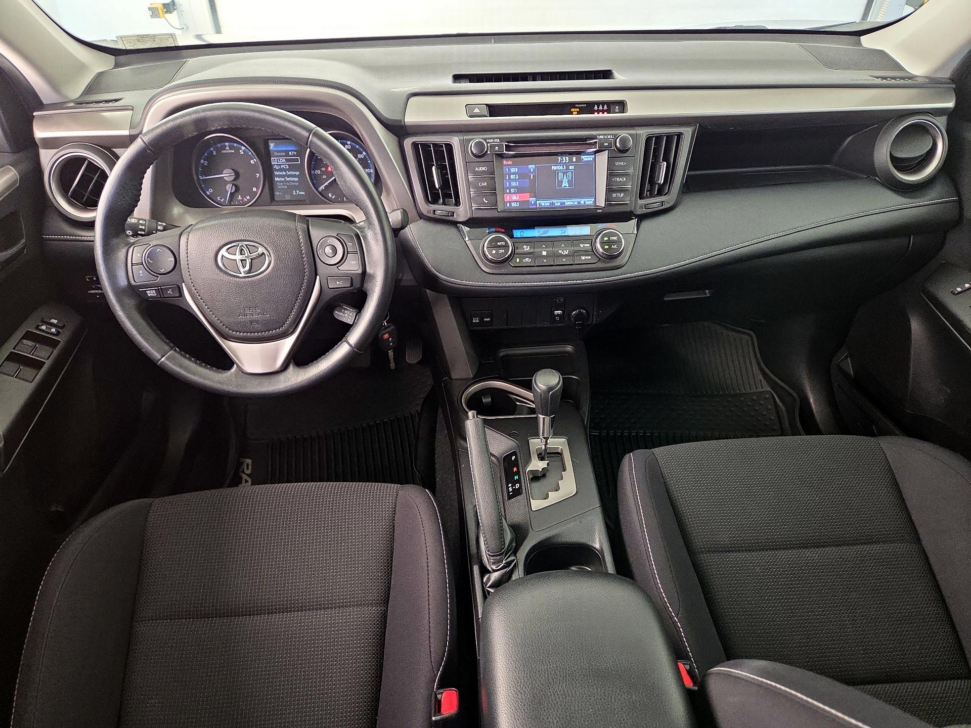 Thumbnail: 2018 Toyota RAV4 - 9