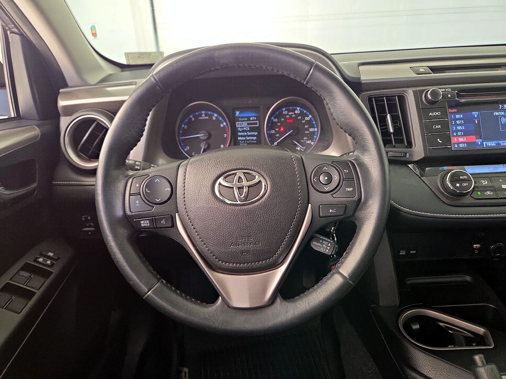 Thumbnail: 2018 Toyota RAV4 - 10