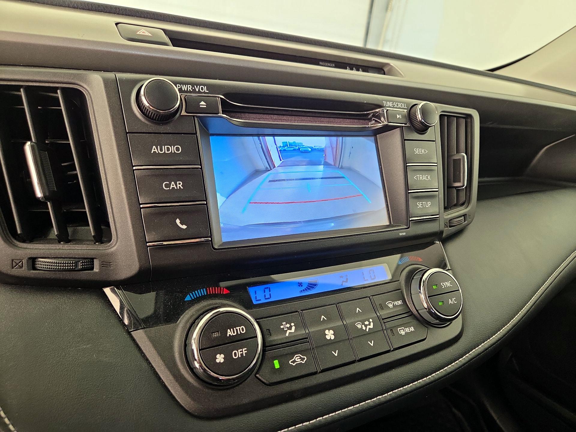 Thumbnail: 2018 Toyota RAV4 - 14