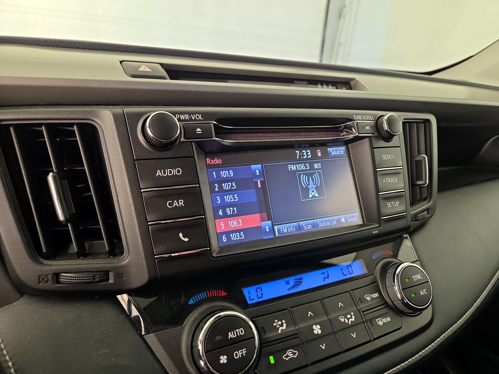 Thumbnail: 2018 Toyota RAV4 - 15