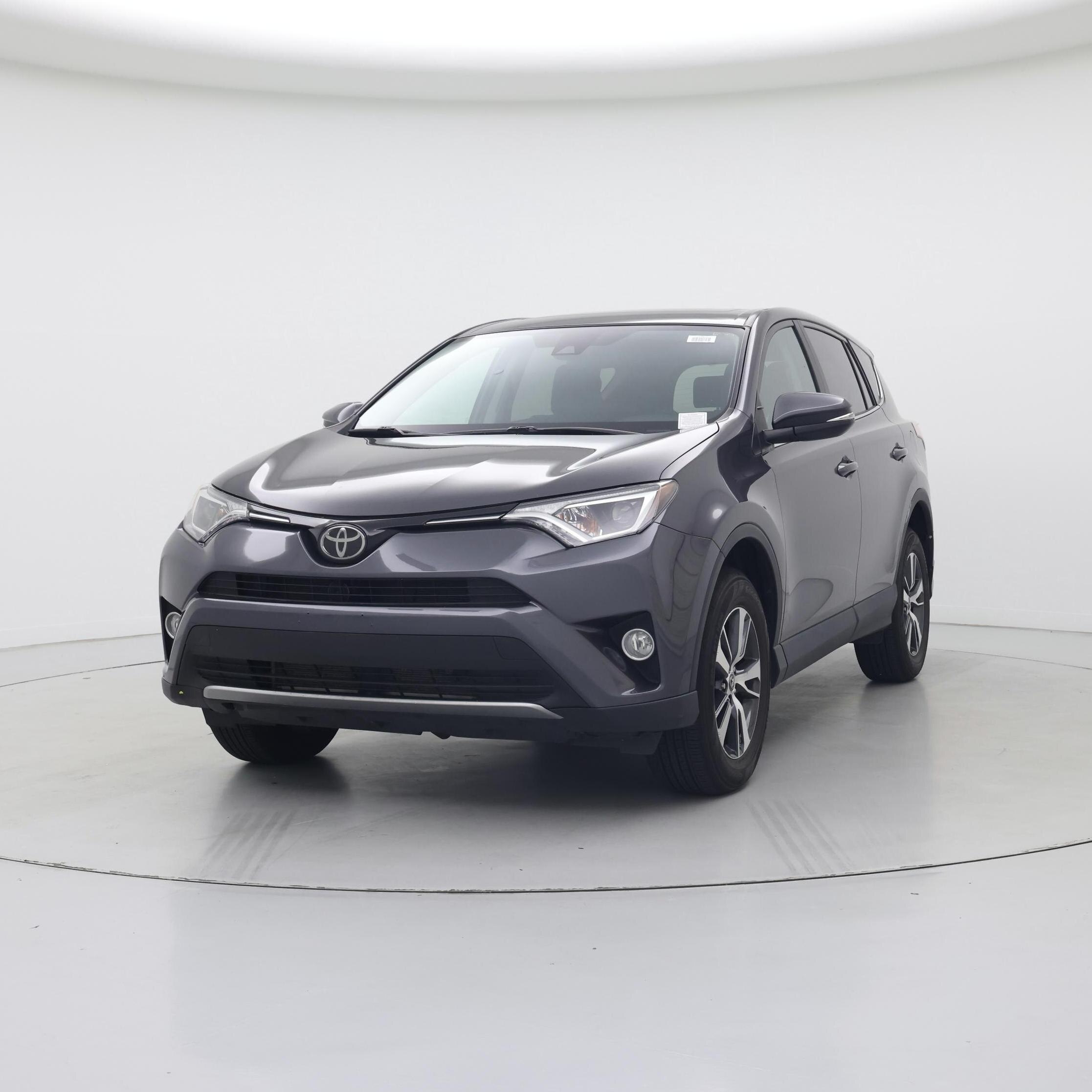 Thumbnail: 2018 Toyota RAV4 - 4