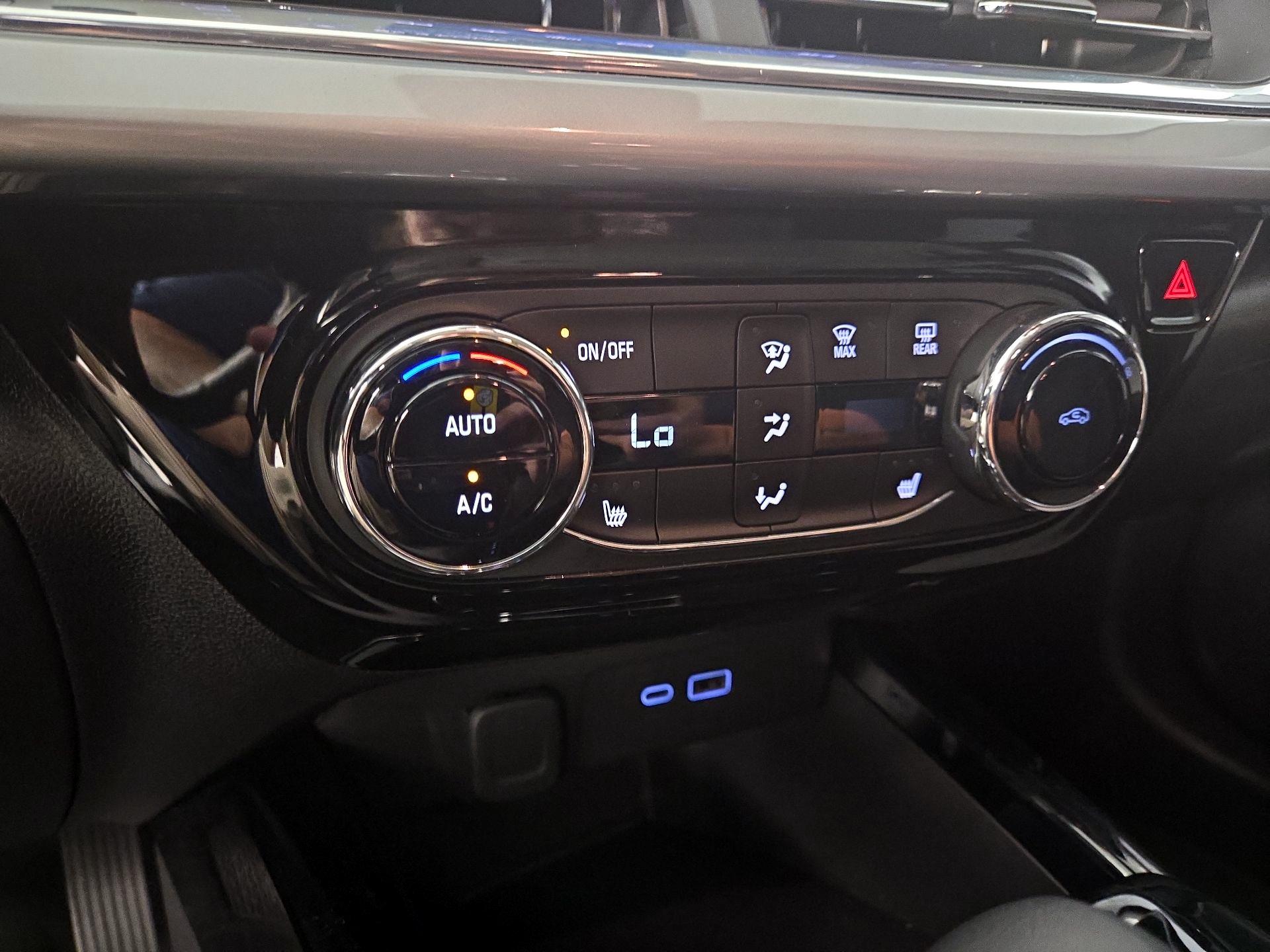 Thumbnail: 2025 Chevrolet Trax - 16