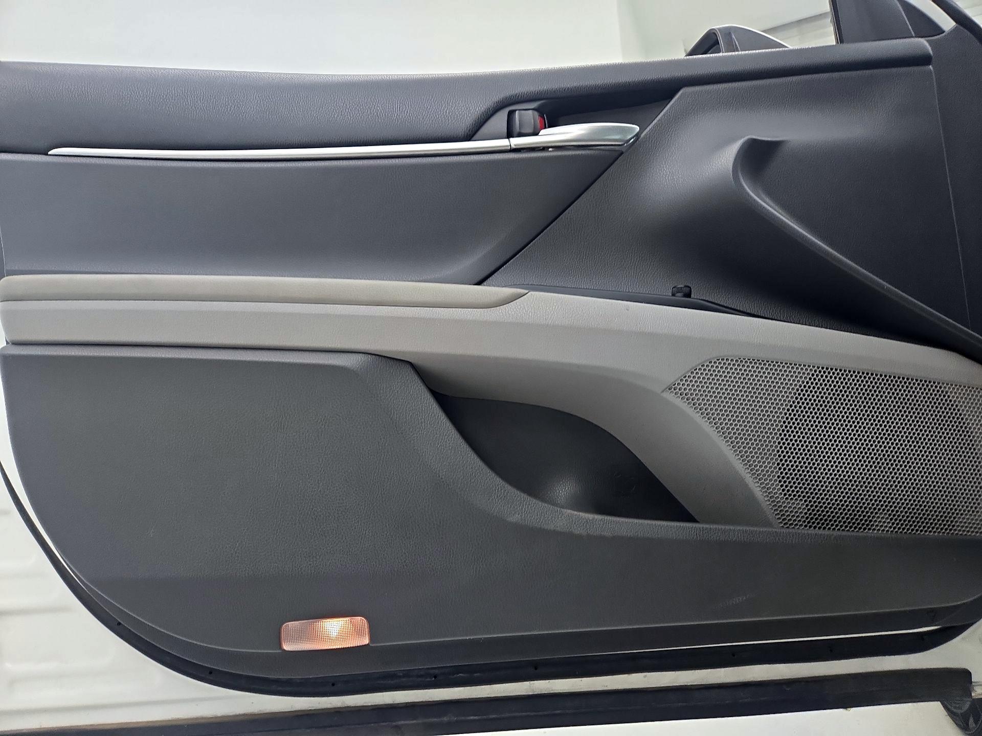 Thumbnail: 2019 Toyota Camry - 12
