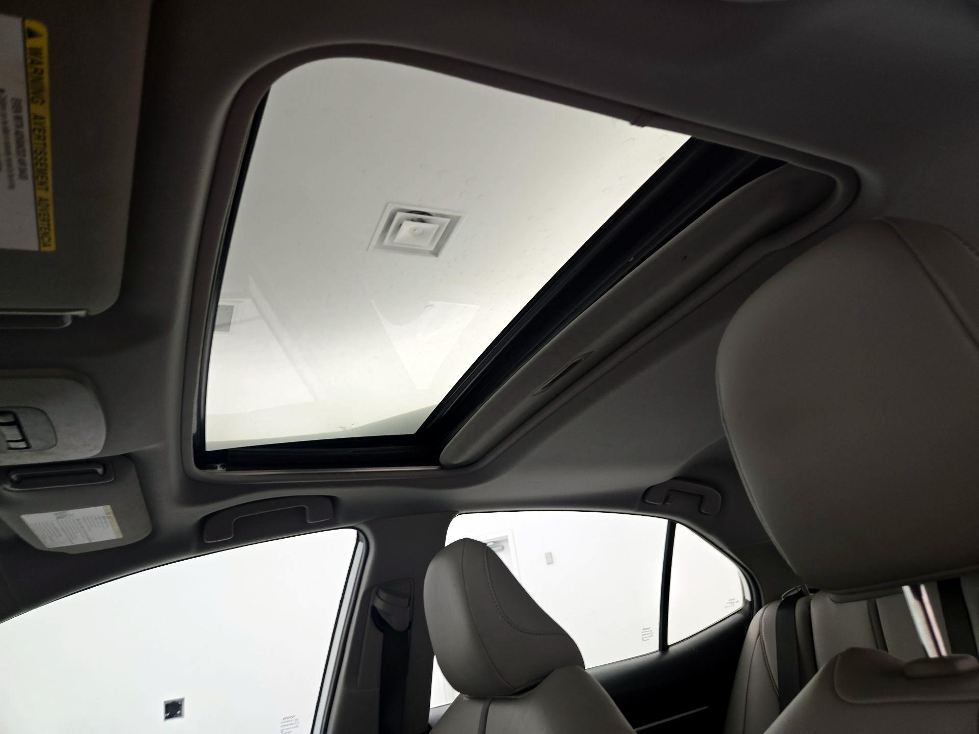 Thumbnail: 2019 Toyota Camry - 19