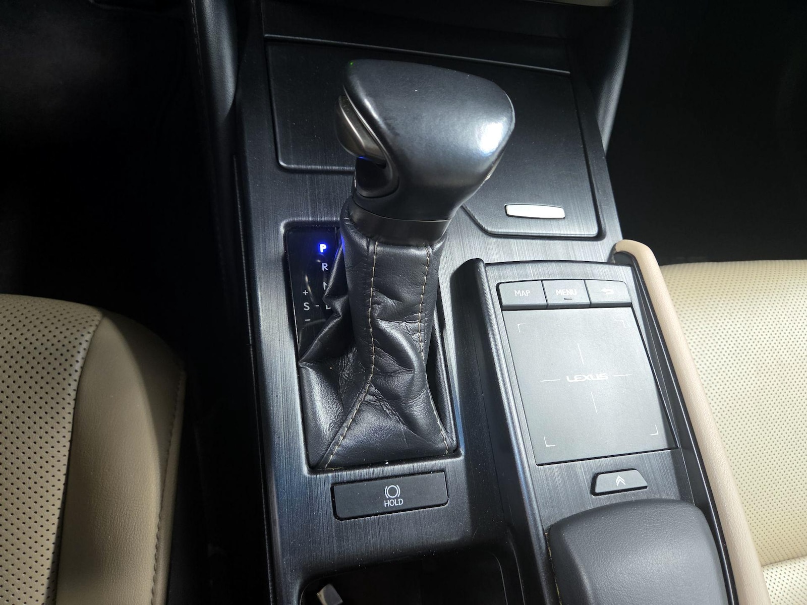 2020 Lexus ES 350 - Photo 19