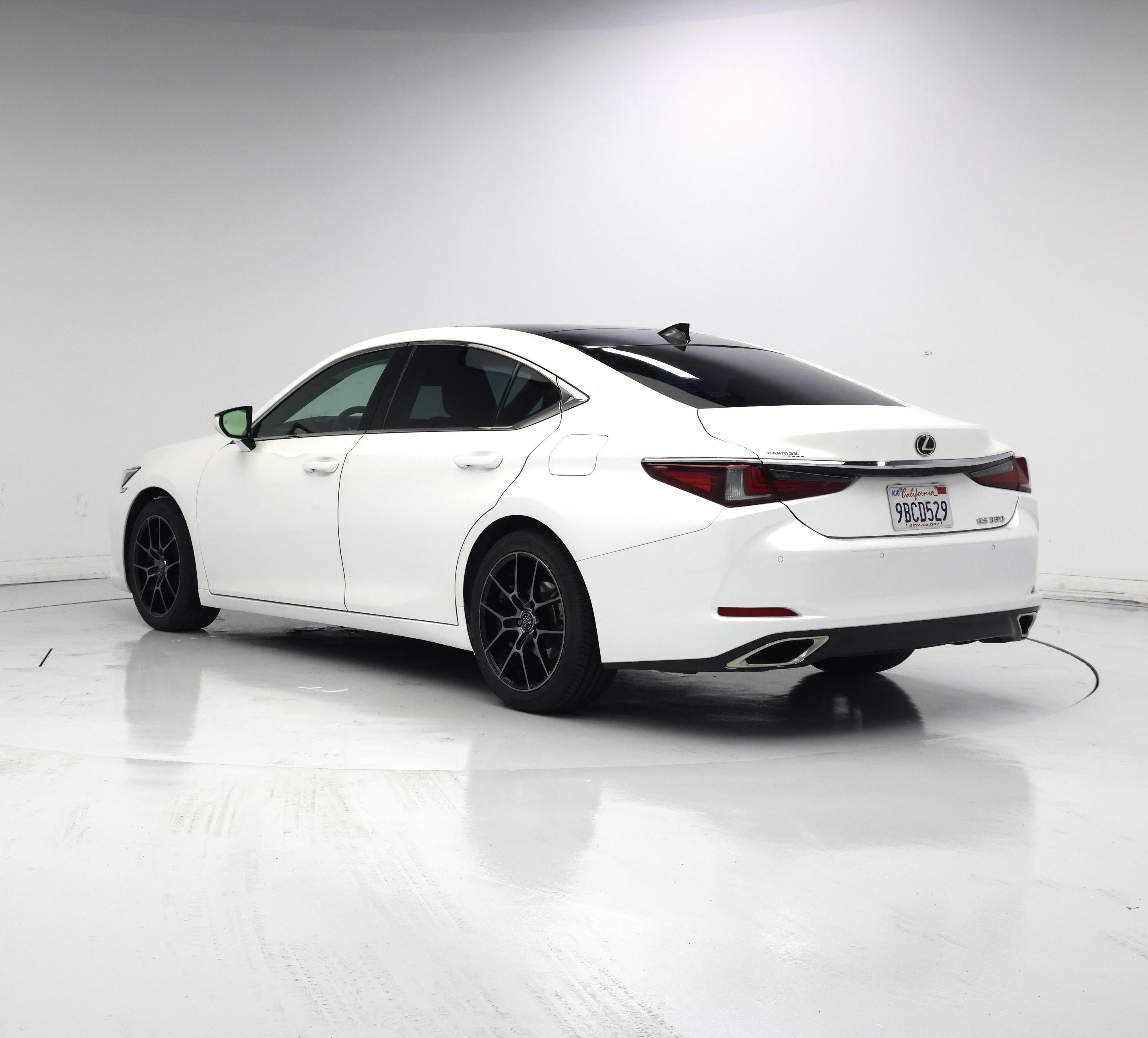 Thumbnail: 2020 Lexus ES - 2