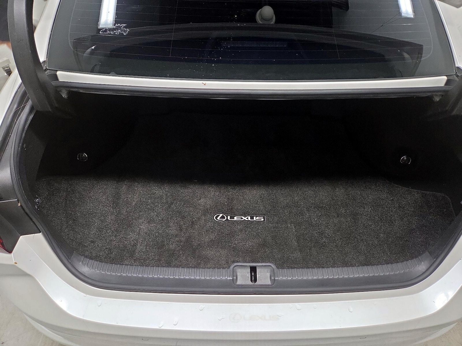 2020 Lexus ES 350 - Photo 23