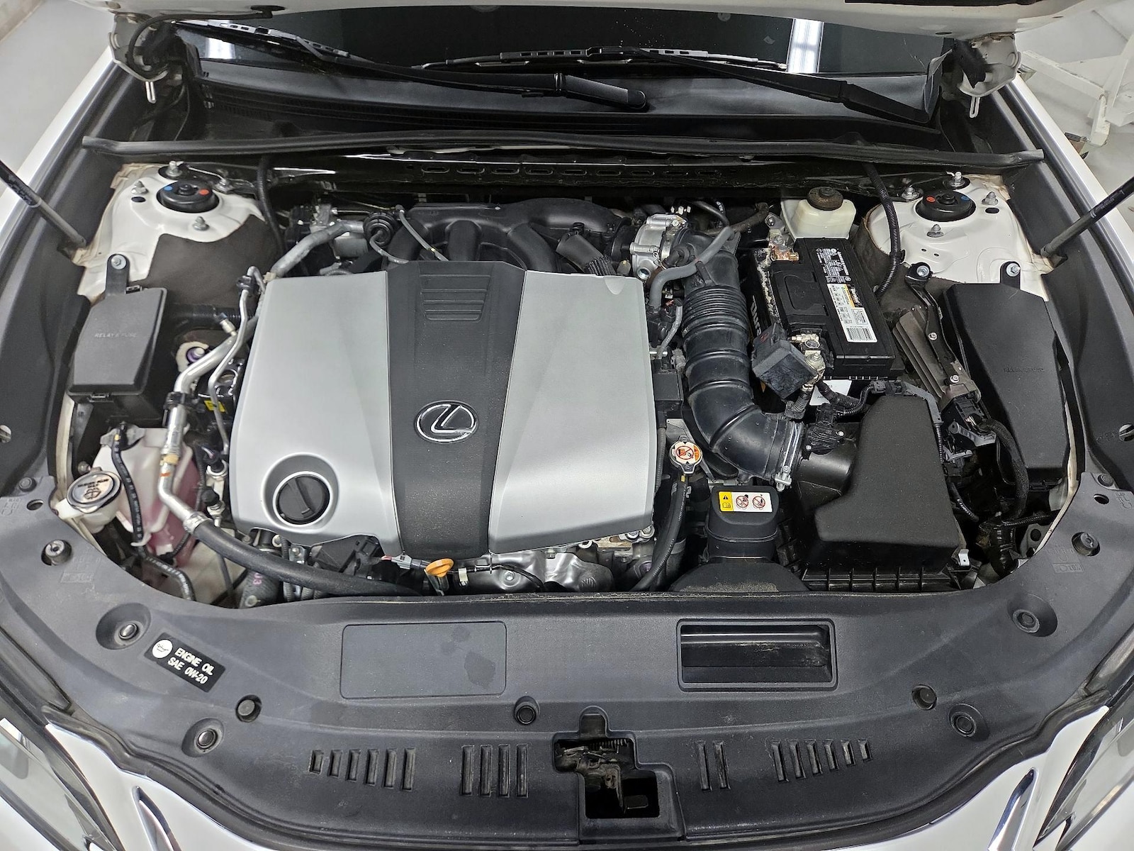 2020 Lexus ES 350 - Photo 24
