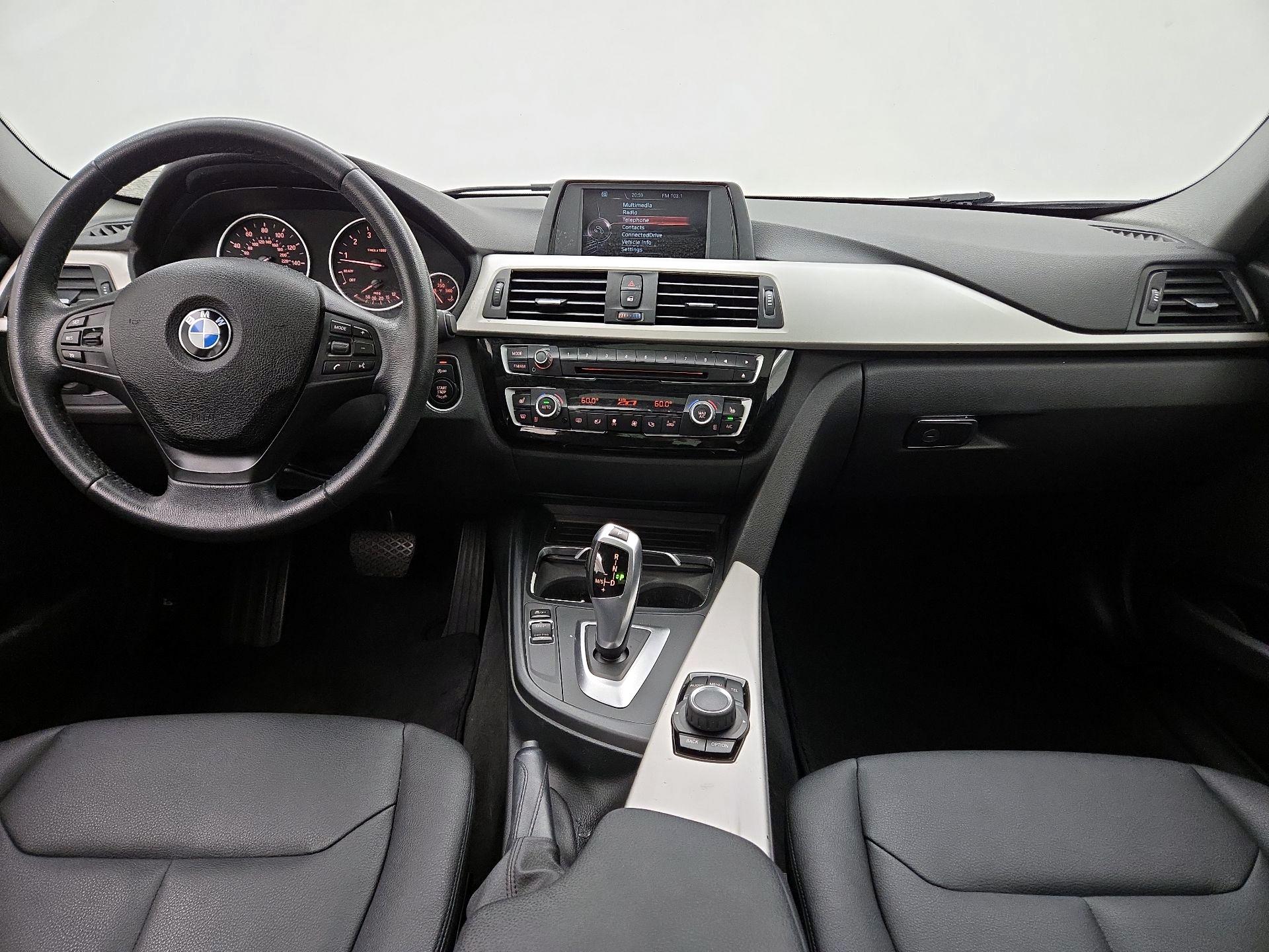 Thumbnail: 2017 BMW 3 Series - 9