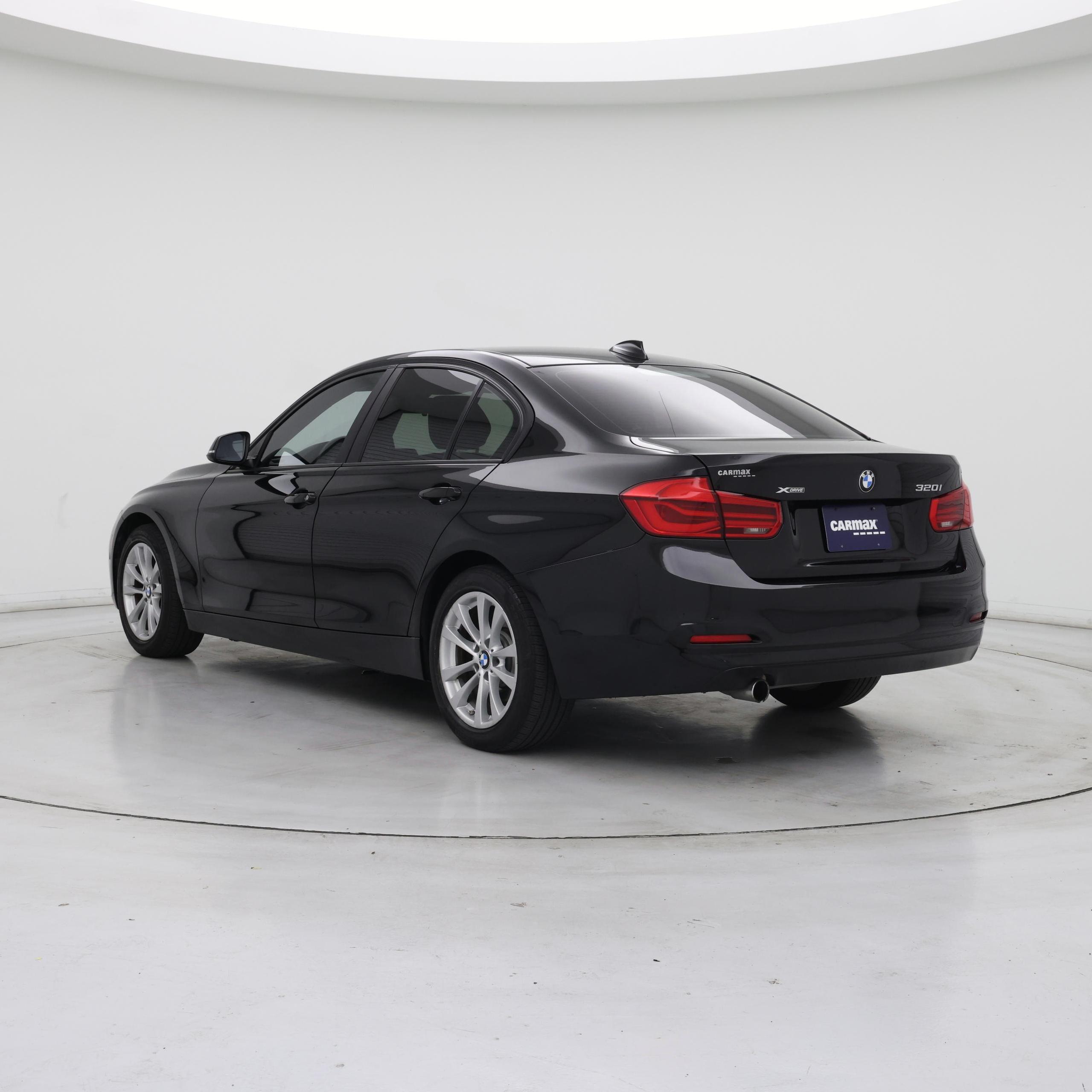Thumbnail: 2017 BMW 3 Series - 2