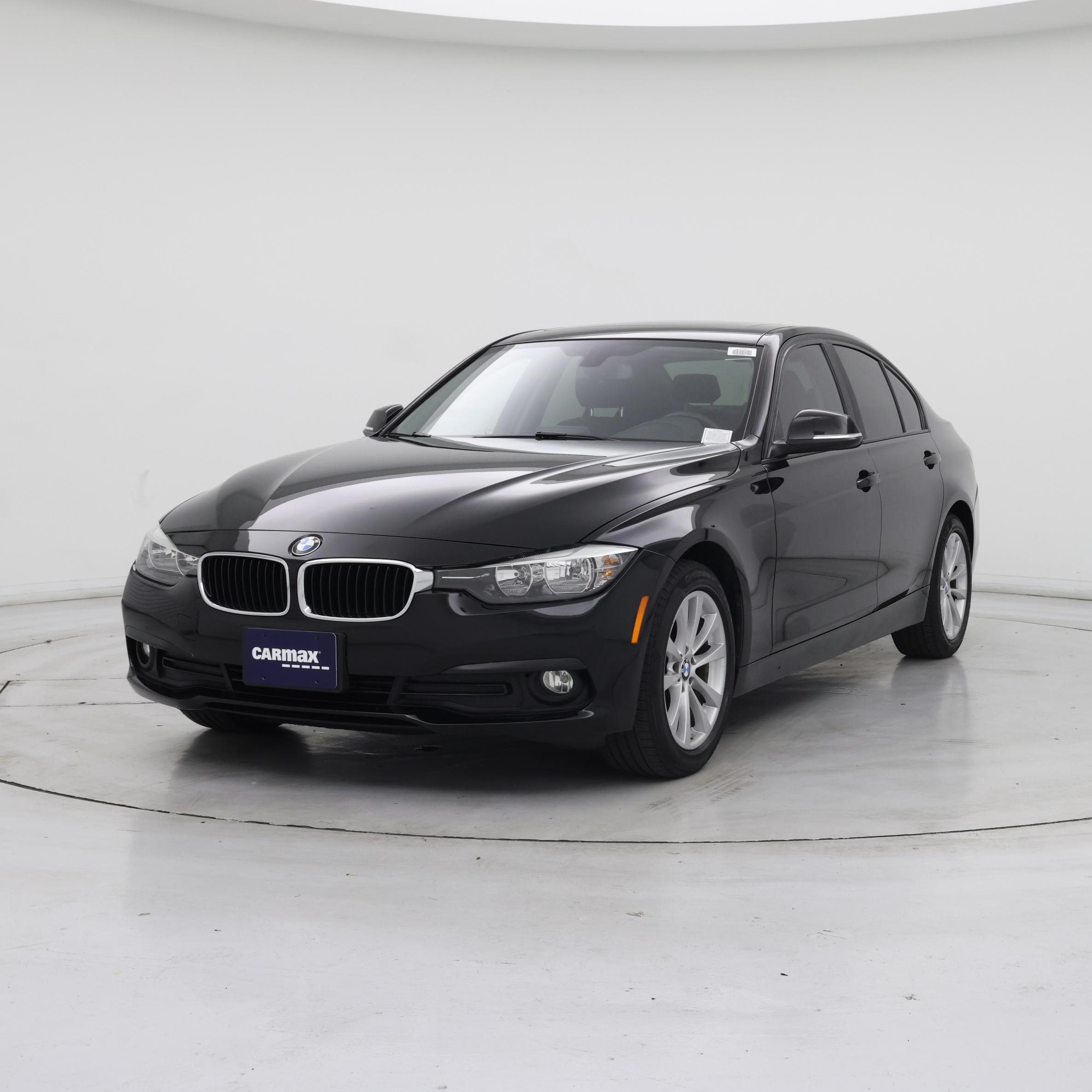 Thumbnail: 2017 BMW 3 Series - 4