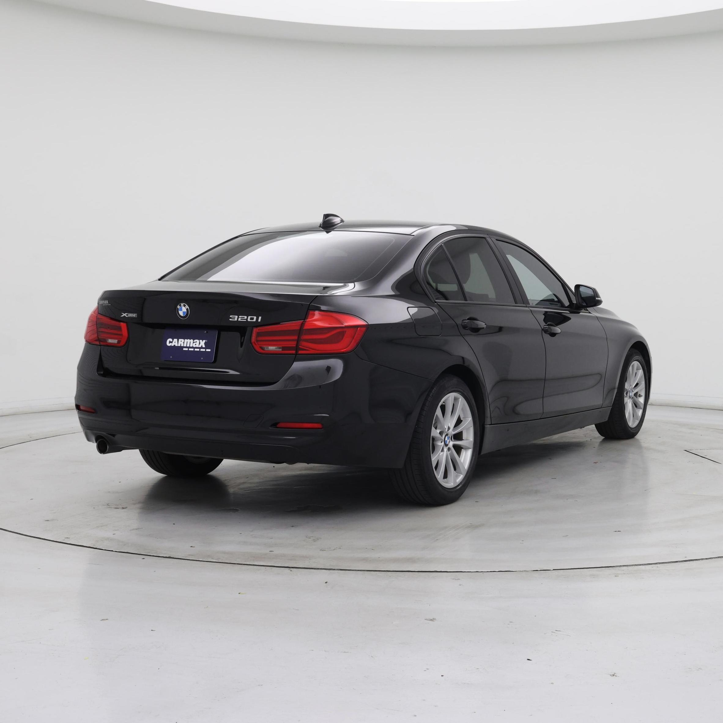 Thumbnail: 2017 BMW 3 Series - 8